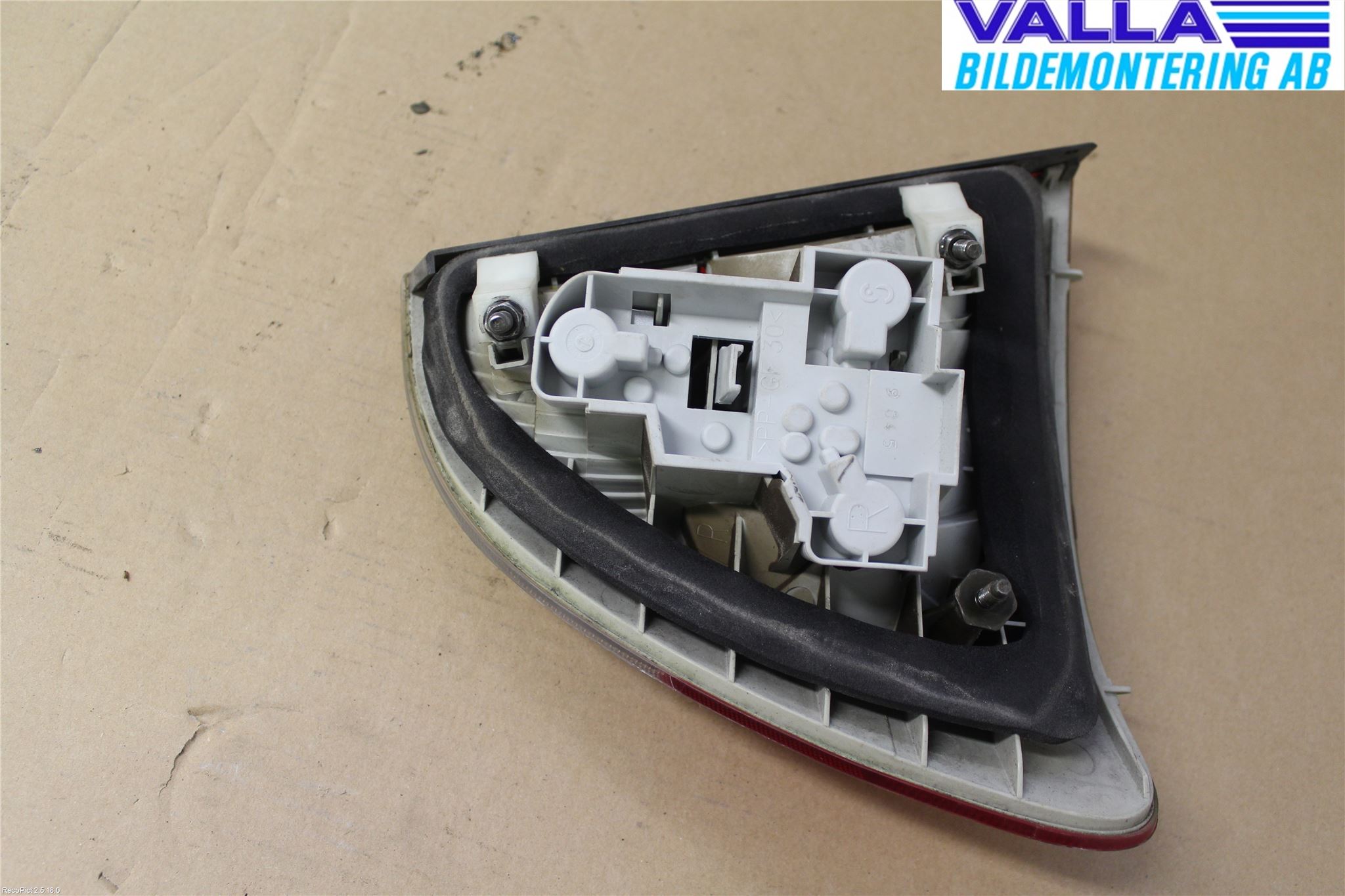 BMW 3 E46      98-05 Bakljus Höger