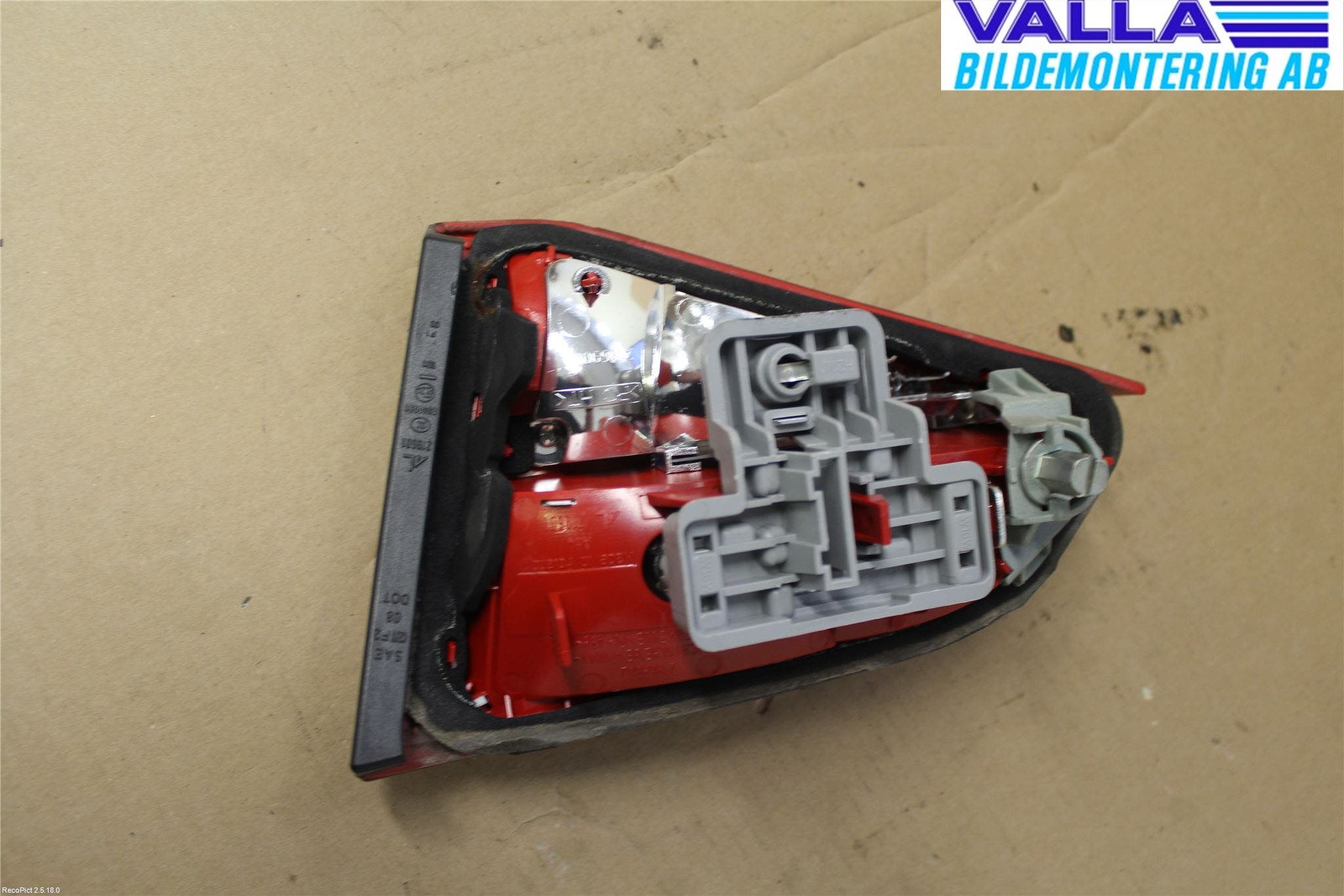 Audi A4/S4 08-11 Bakljus Lucka Vä