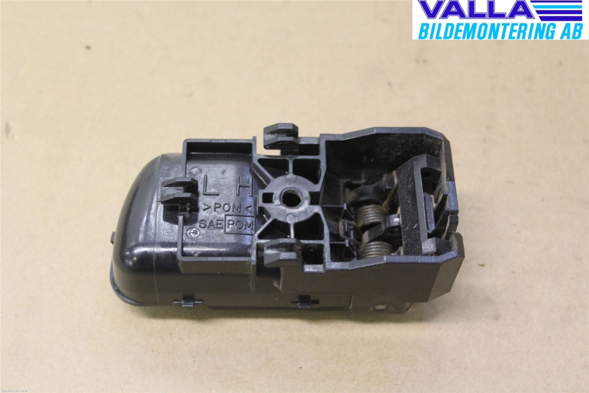 Nissan NAVARA 98-05 Dörrhandtag Inre Vä