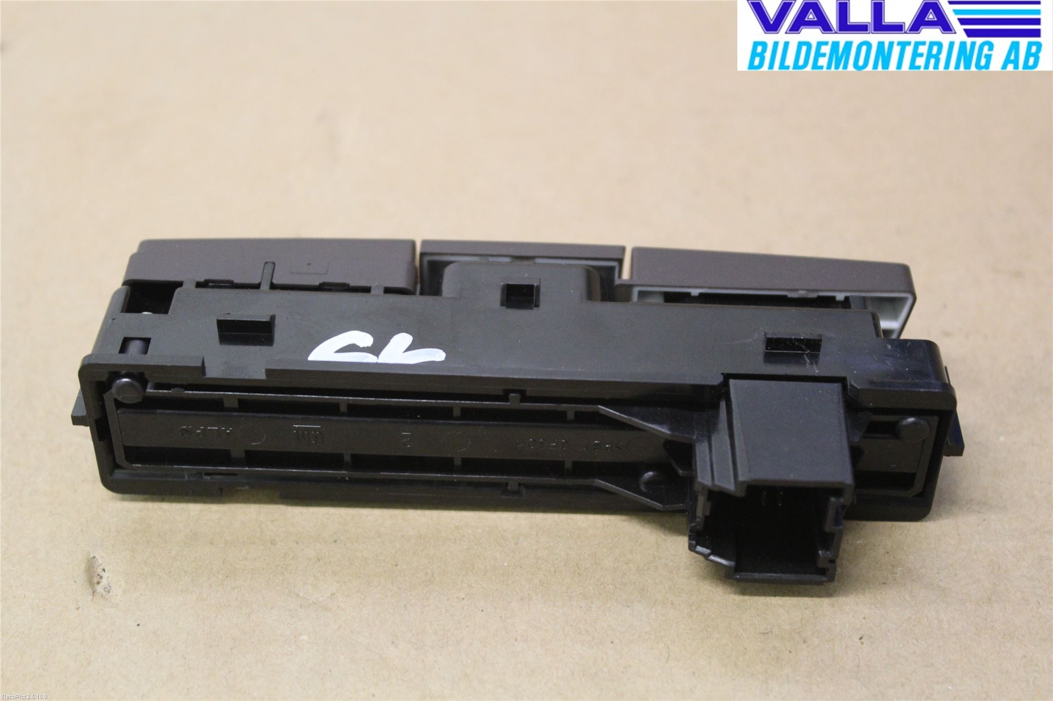 Opel INSIGNIA 09-16 Strömställare Varnings