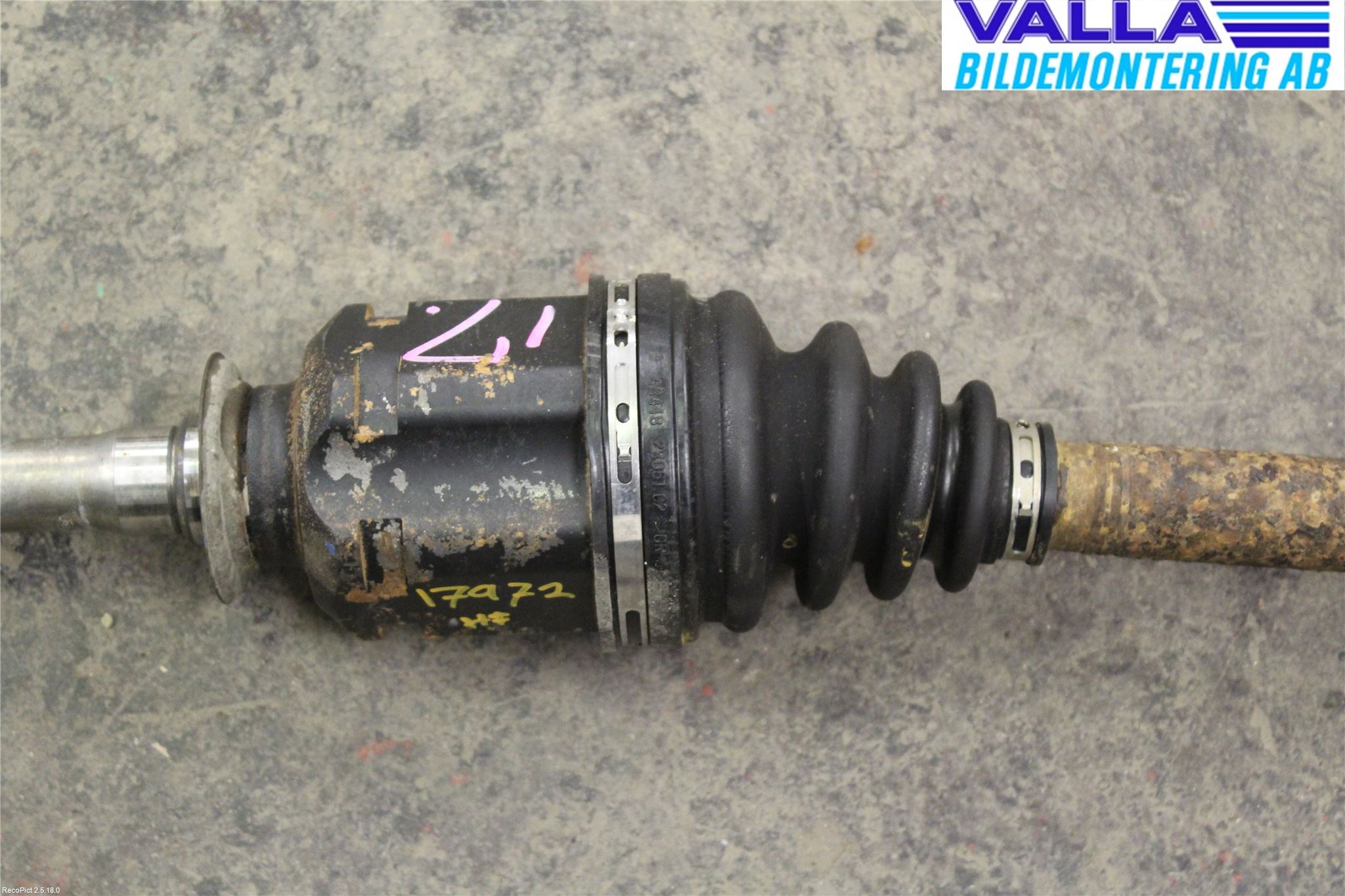 Toyota RAV 4 00-06 Drivaxel Fram Höger