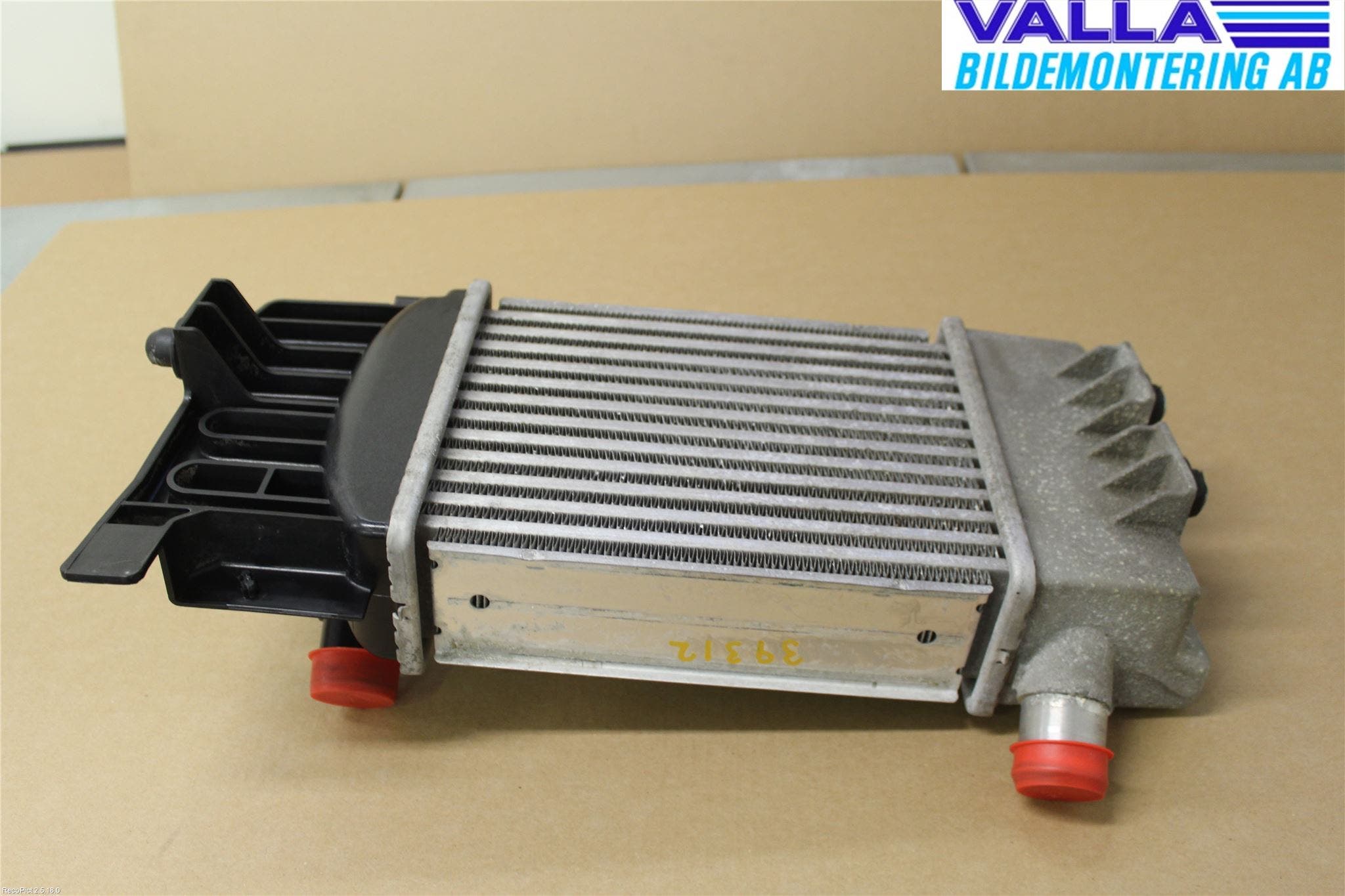 Toyota YARIS XP90 06-11 Laddluft-Intercooler Kyl
