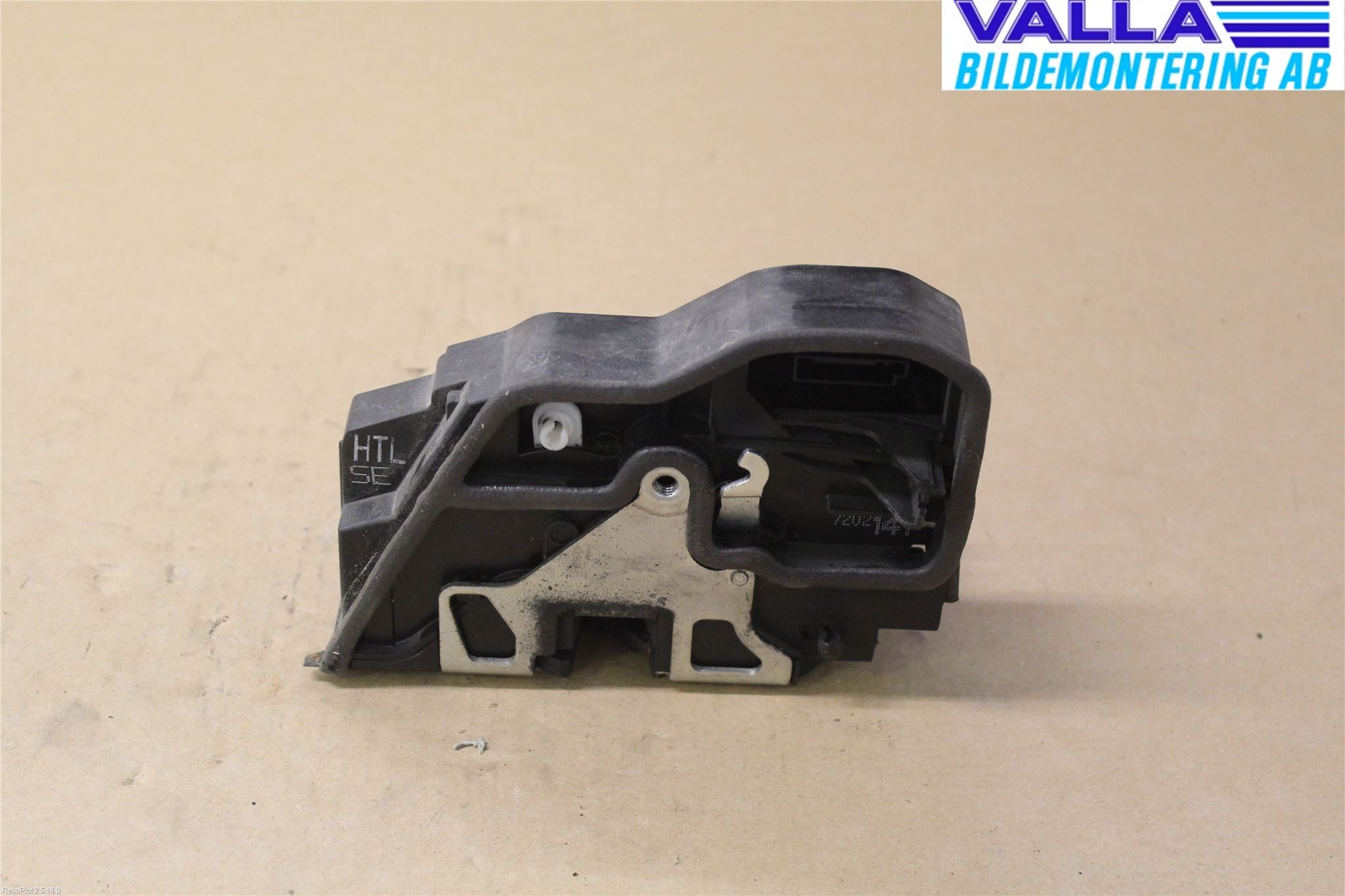 BMW X3 E83     03-10 Låskista-Dörrlås