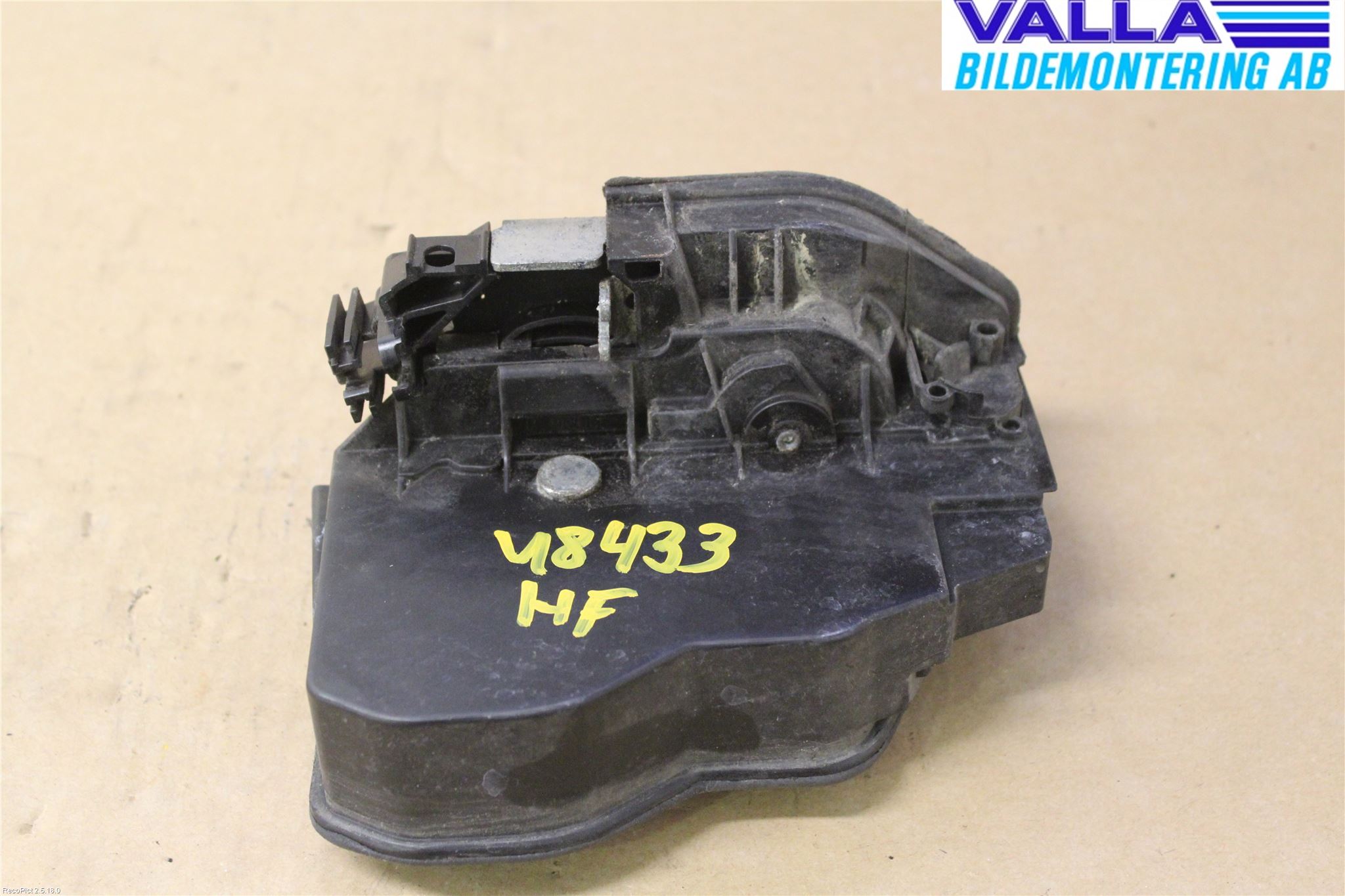 BMW X3 E83     03-10 Låskista-Dörrlås