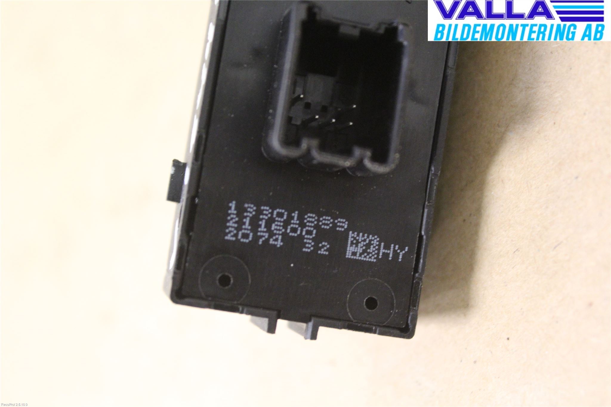 Opel INSIGNIA 09-16 Strömställare Elhiss