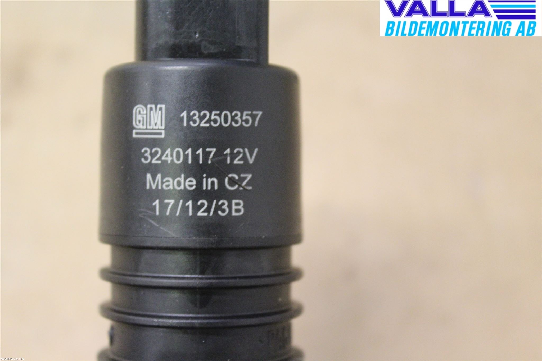 Opel INSIGNIA 09-16 Spolarpump Vindruta