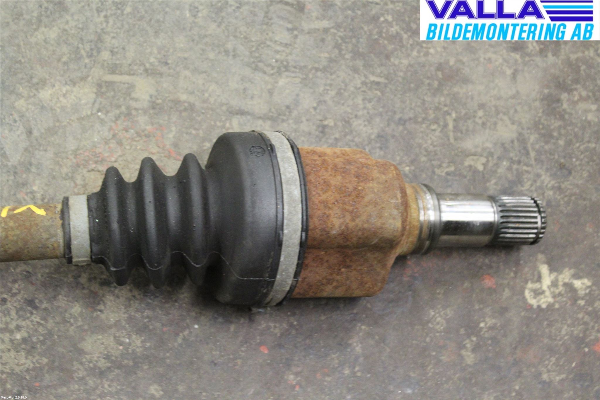 Ford FOCUS 08-11 Drivaxel Fram Vänster