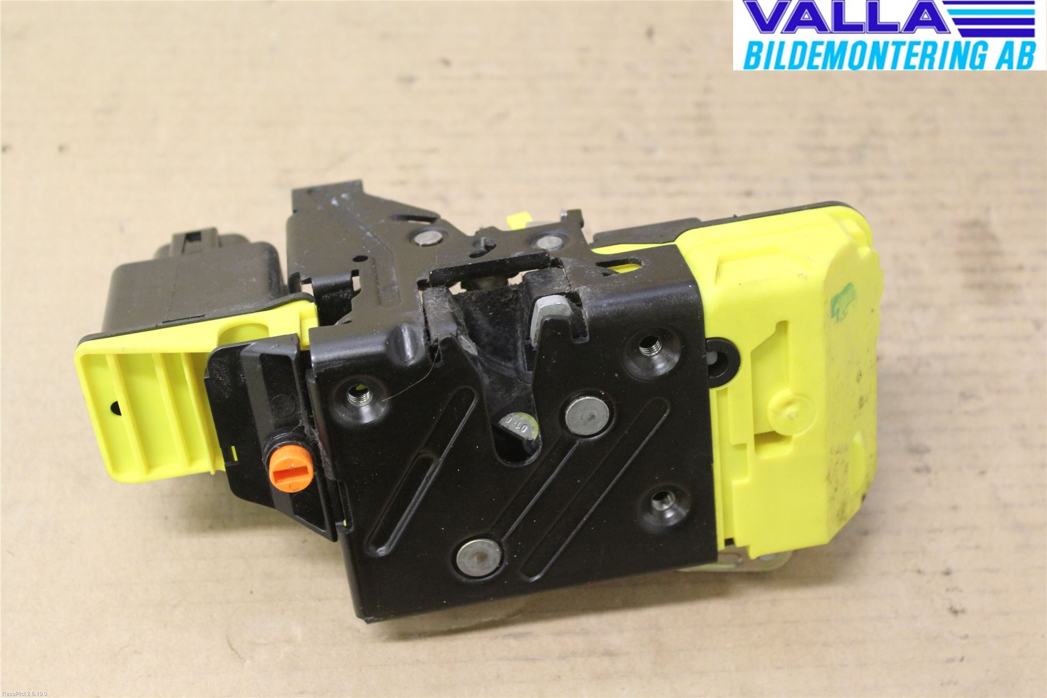 Volvo V70 05-08 Låskista-Dörrlås