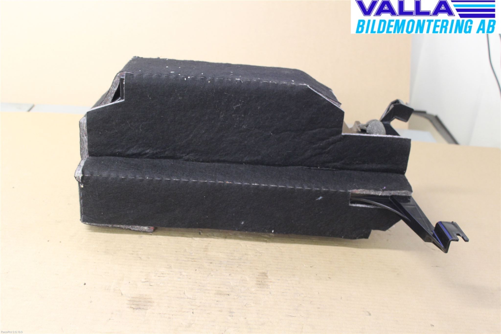 Audi A6/S6     97-05 Högtalare