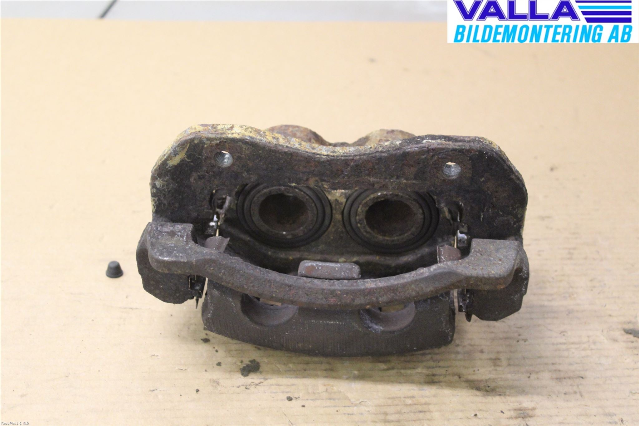 Kia SORENTO 03-09 Bromsok Fram Höger