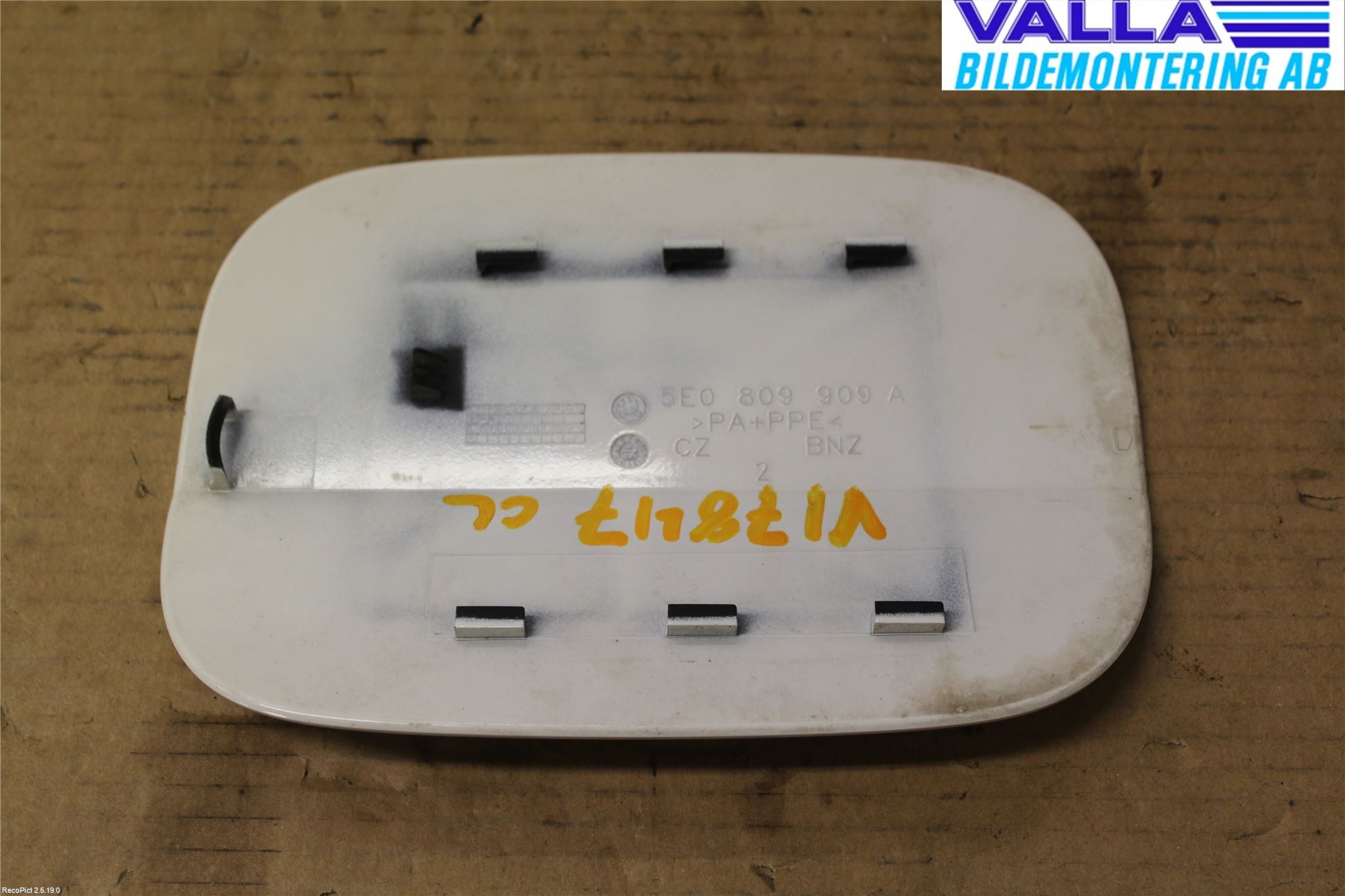 Skoda OCTAVIA (5E) 13-20 Tanklucka