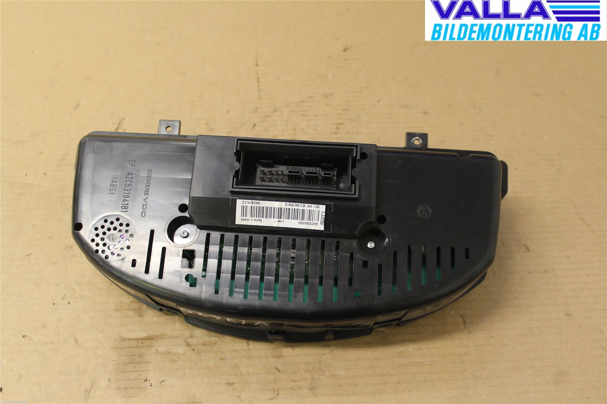 Volkswagen VW PASSAT 05-11 Instrument Komb