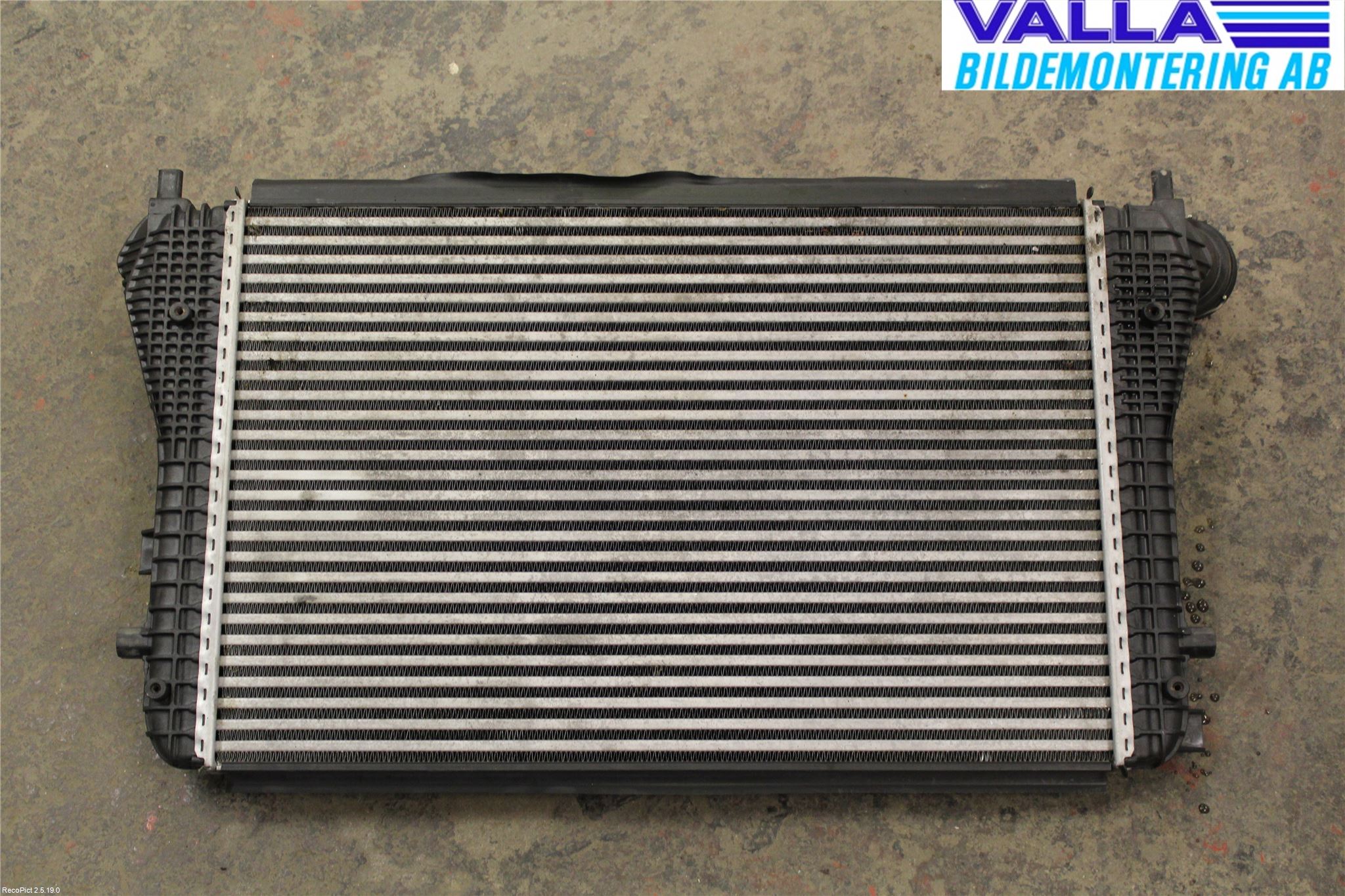 Volkswagen VW TOURAN 03-10 Laddluft-Intercooler Kyl