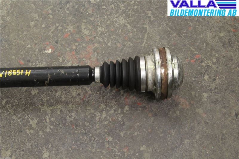 Volkswagen VW GOLF V 04-09 Drivaxel Fram Höger