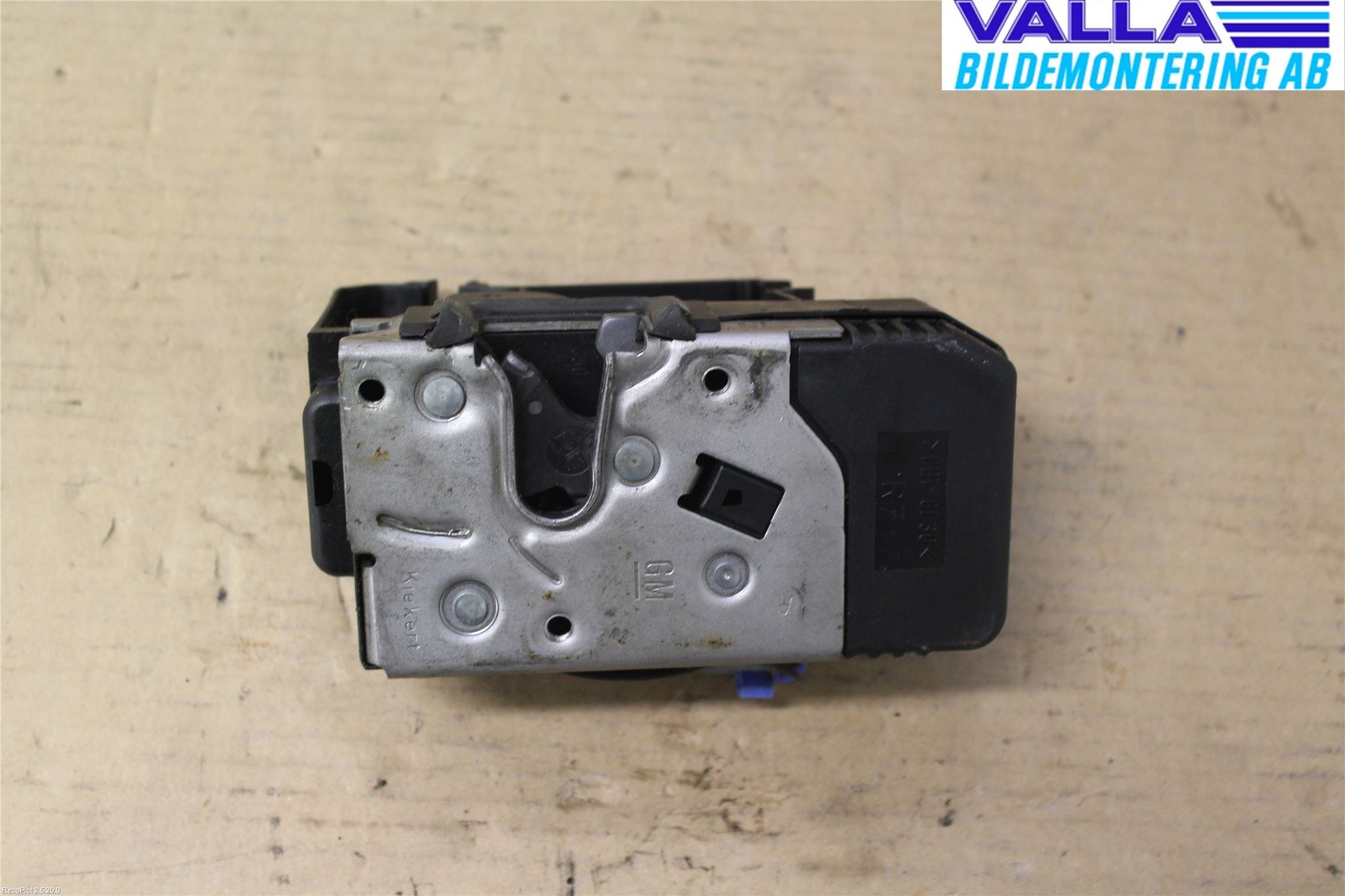 Opel VIVARO 01-14 Låskista-Dörrlås