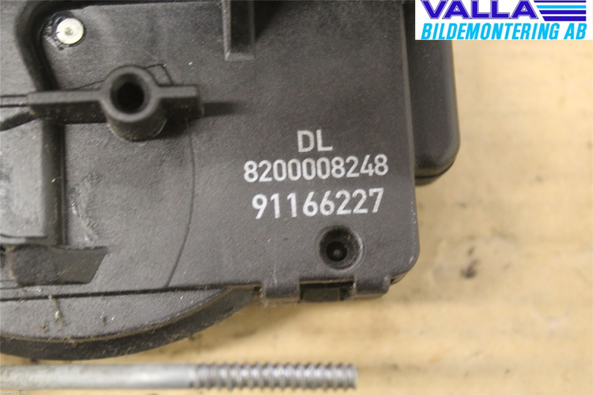 Opel VIVARO 01-14 Låskista-Dörrlås