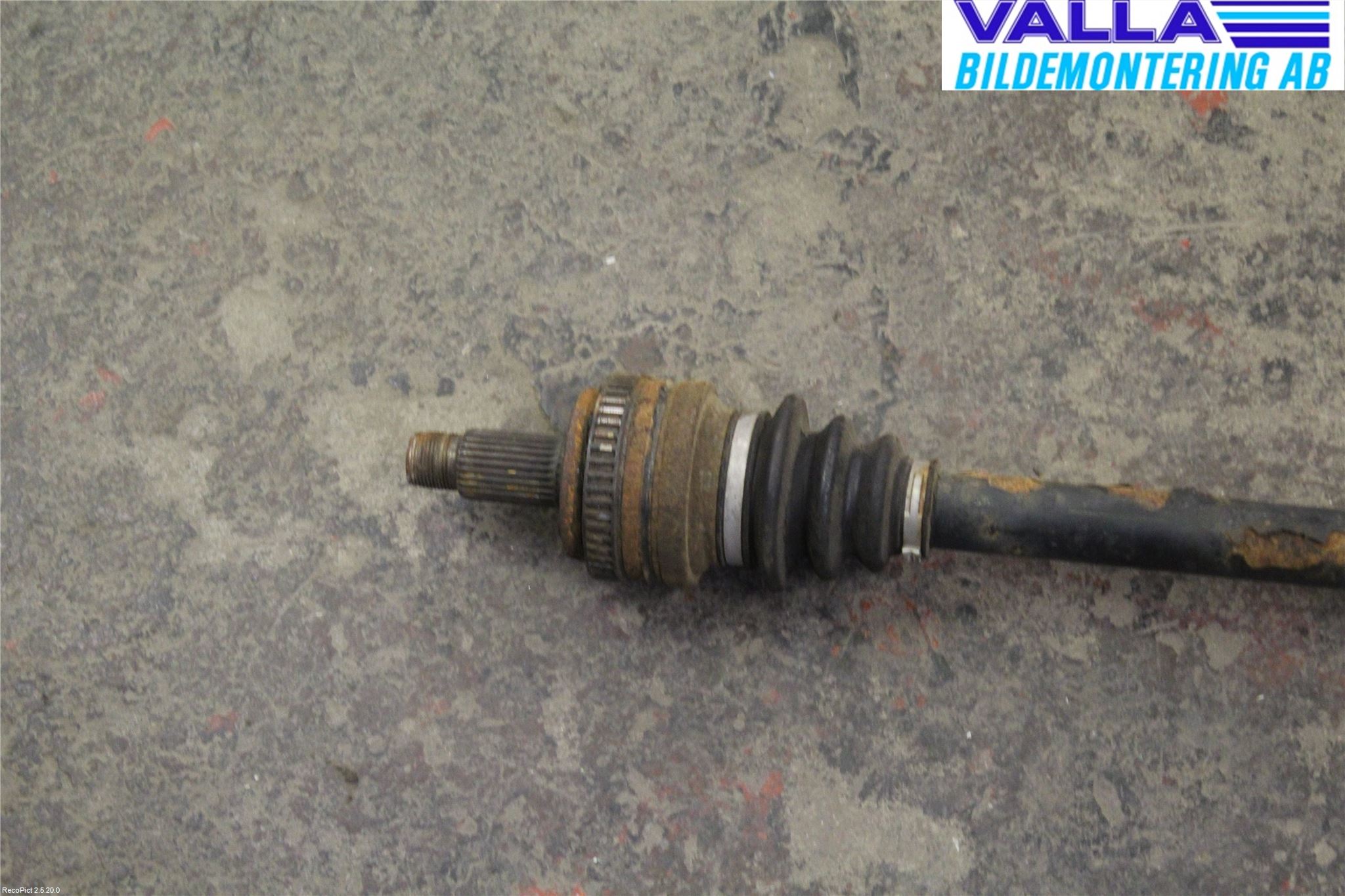 BMW 3 E90/91 SED/TOU 05-12 Drivaxel Bak Vänster