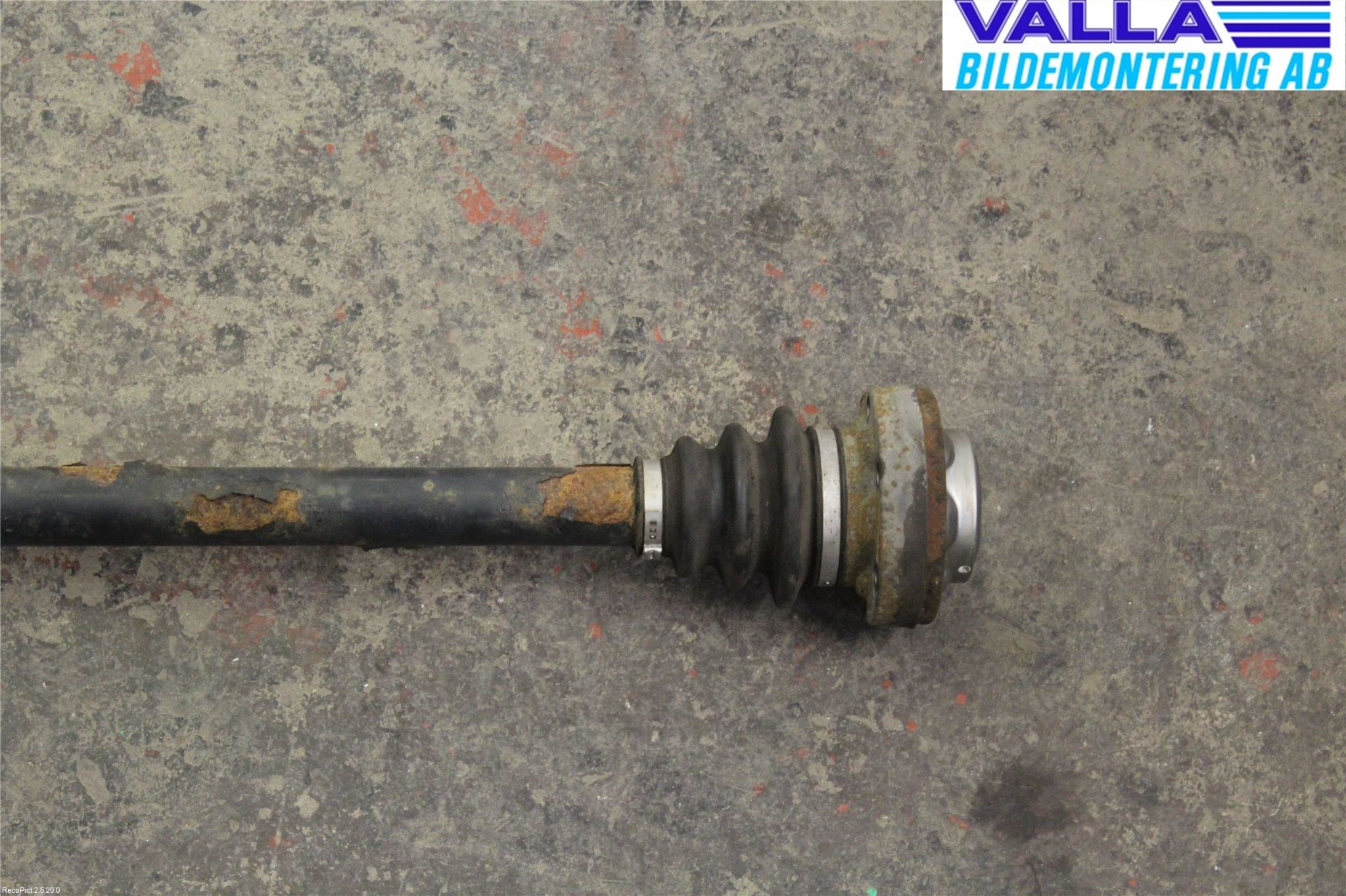 BMW 3 E90/91 SED/TOU 05-12 Drivaxel Bak Vänster