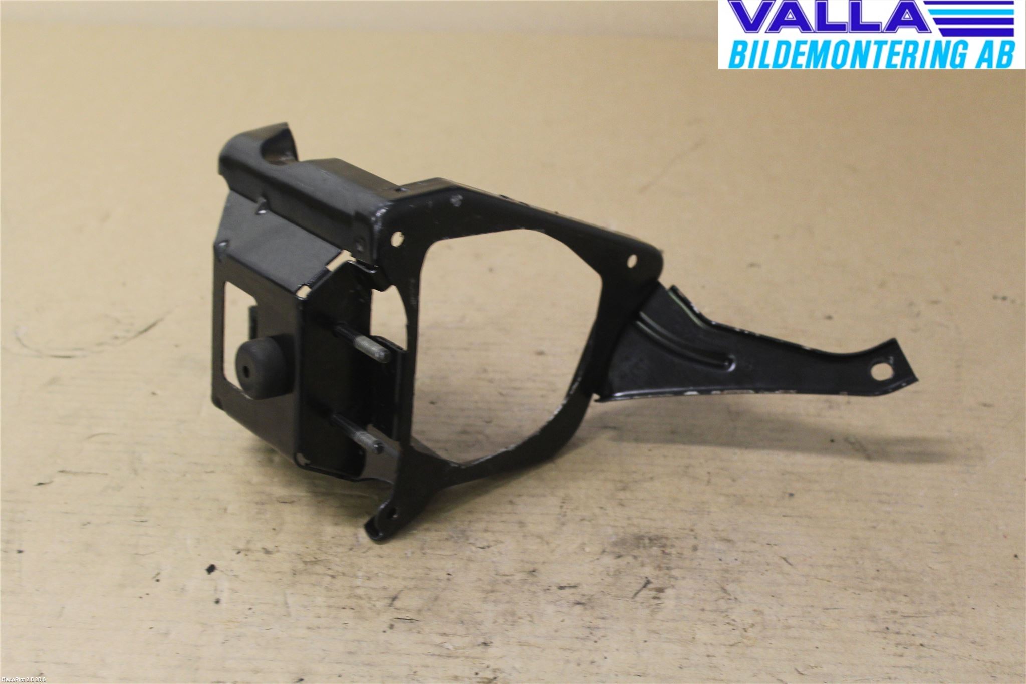 BMW 3 E90/91 SED/TOU 05-12 Styrservopumpsfäste