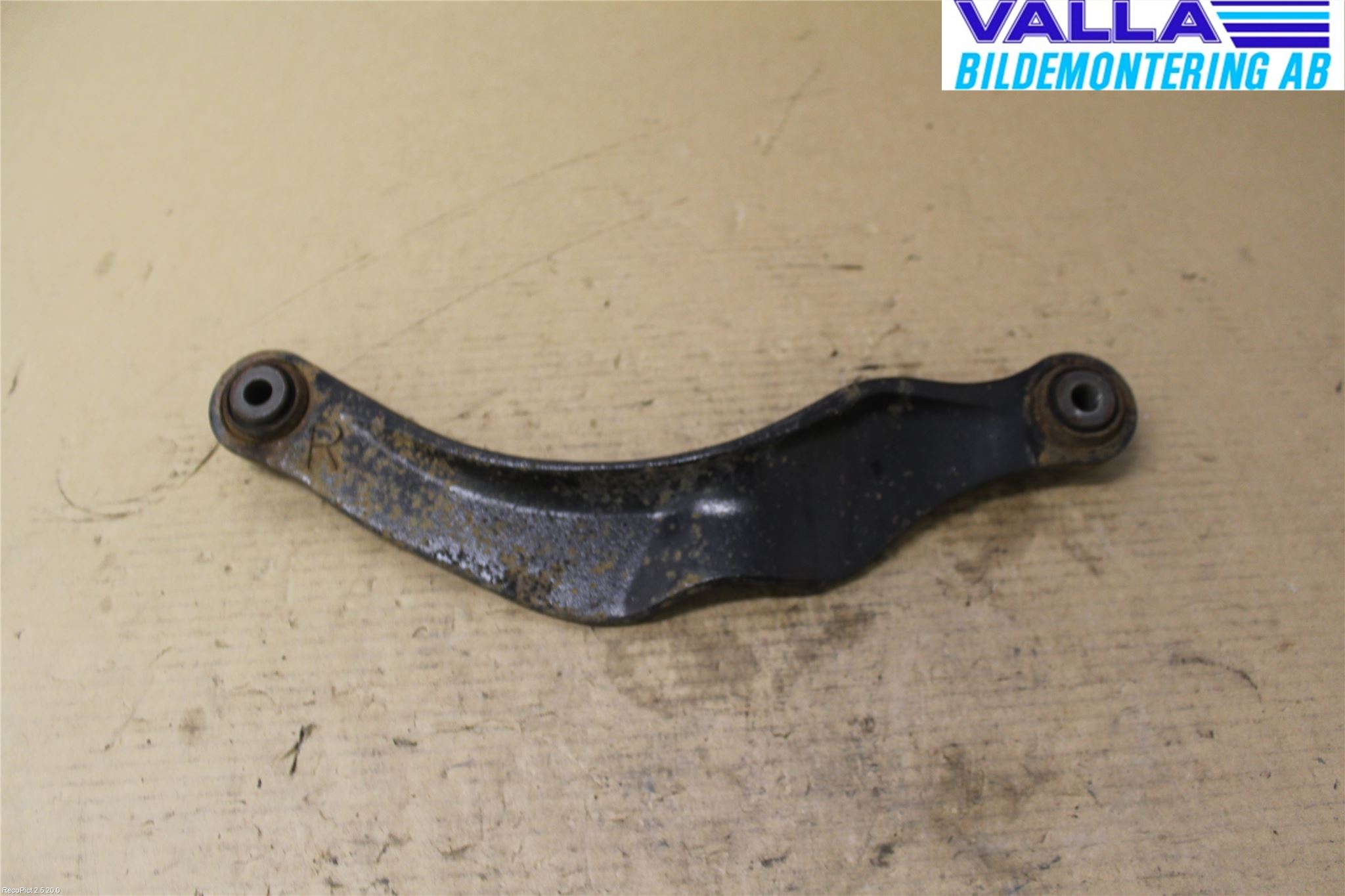 Volvo XC60 14-17 Bärarm Bak Övre Höger