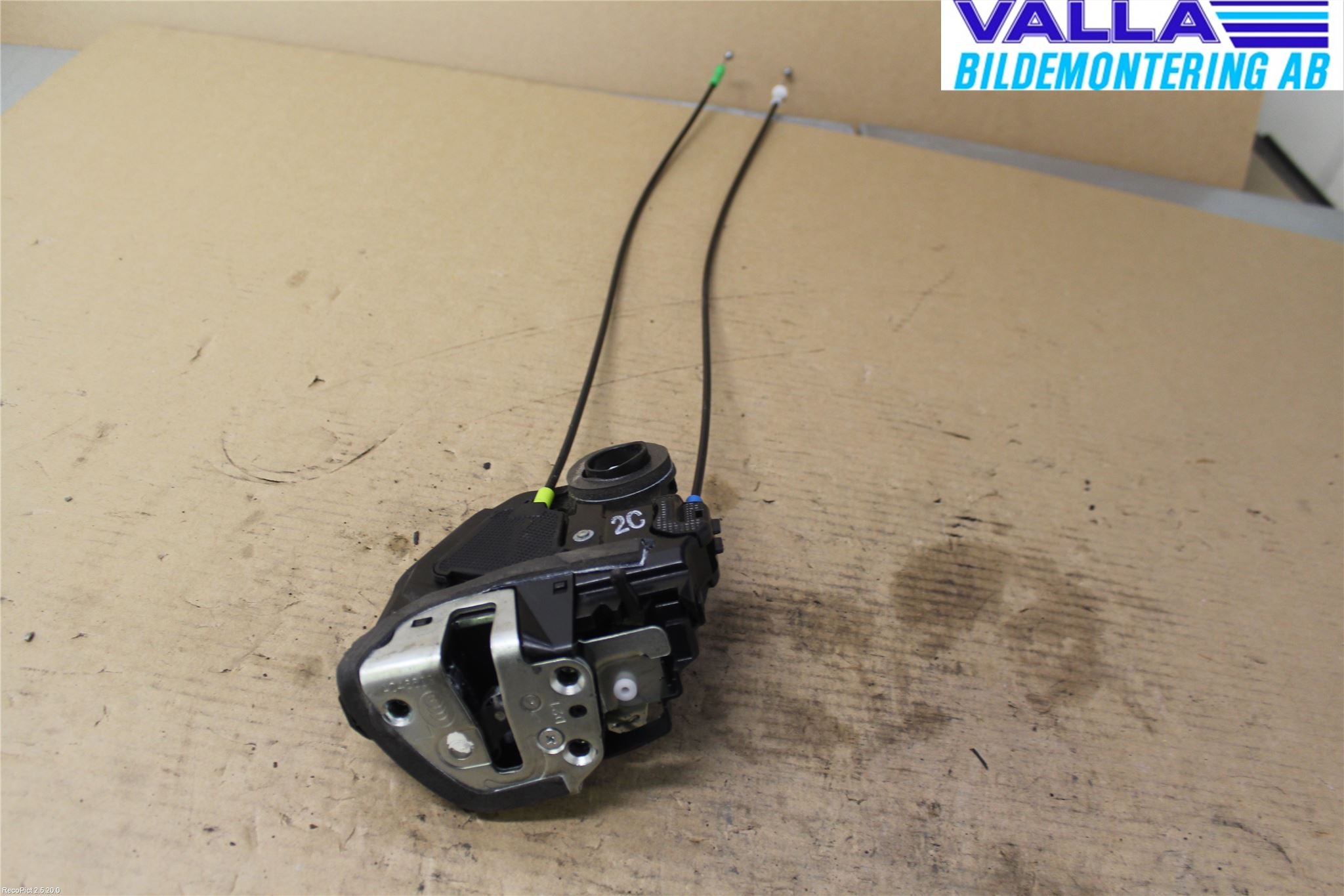 Toyota AURIS 07-09 Låskista-Dörrlås