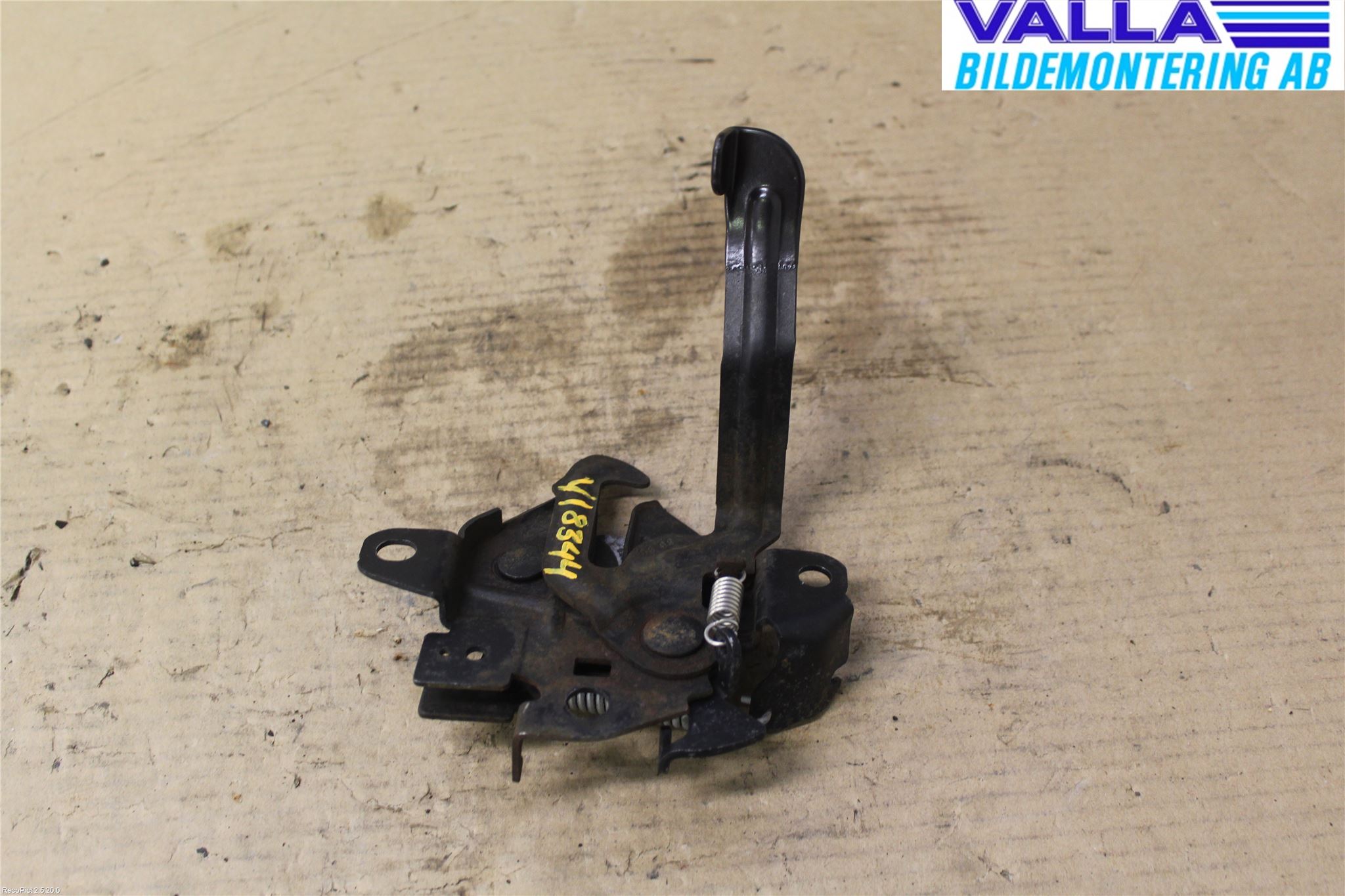 Toyota AURIS 07-09 Huvlås