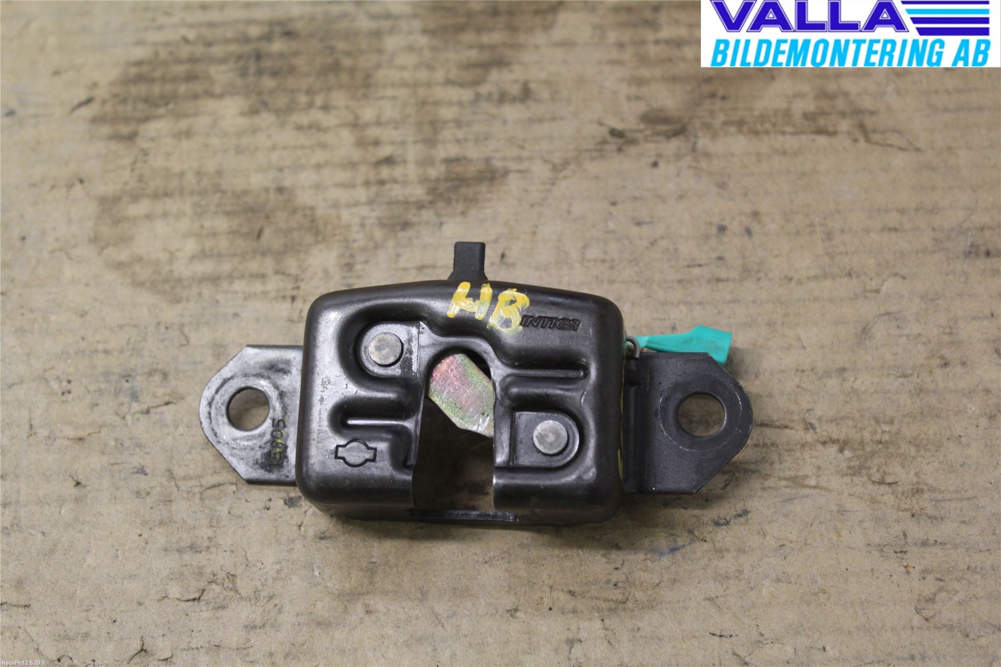 Nissan NAVARA 05-16 Låskista Baklucka