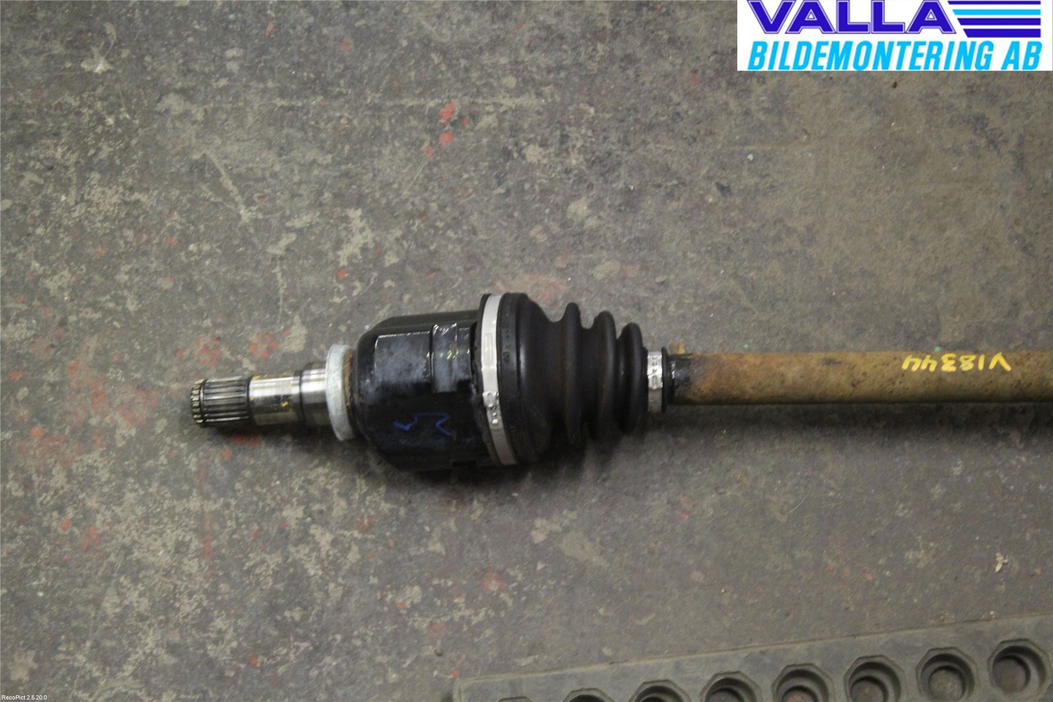 Toyota AURIS 07-09 Drivaxel Fram Vänster