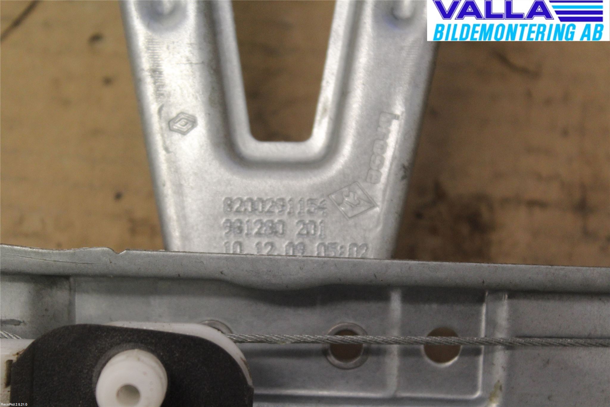 Renault CLIO III  09-12 Fönsterhissats Manuell