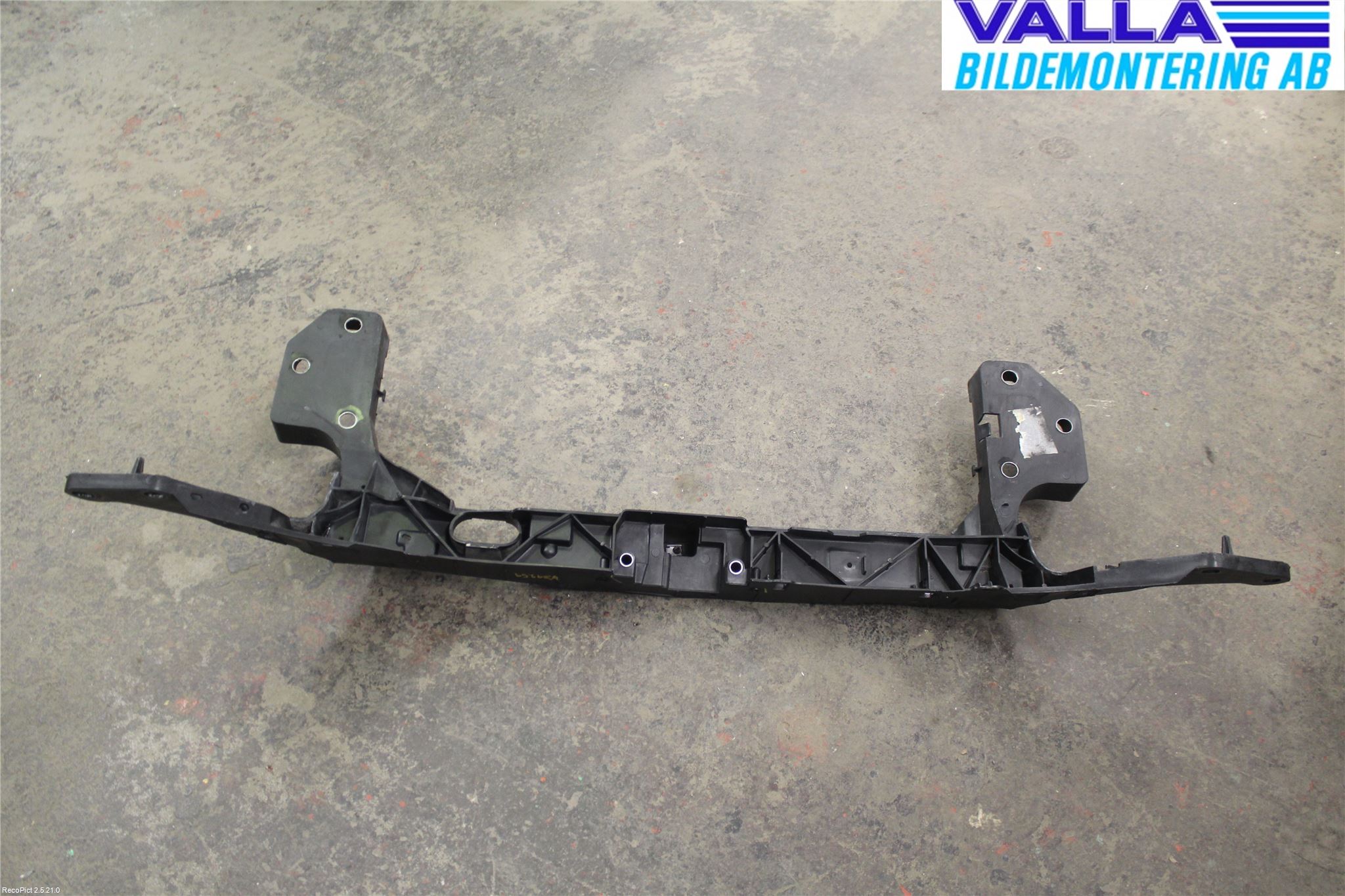 Renault CLIO III  09-12 Front Huvlåsplåt-Balk