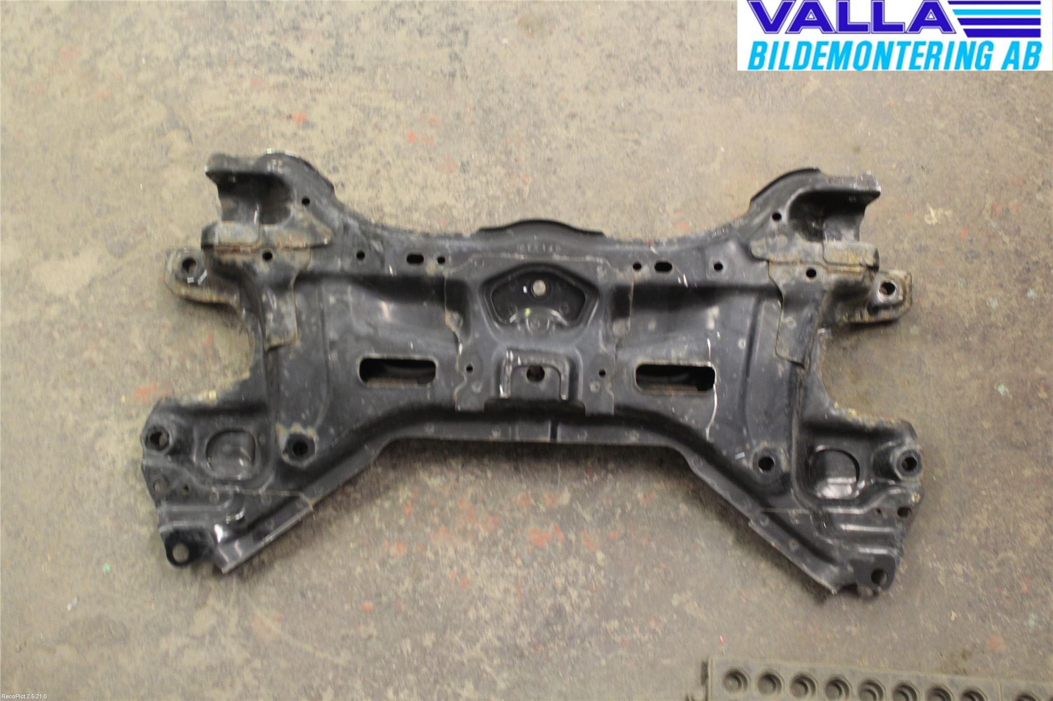 Honda JAZZ 08-14 Framvagnsbalk