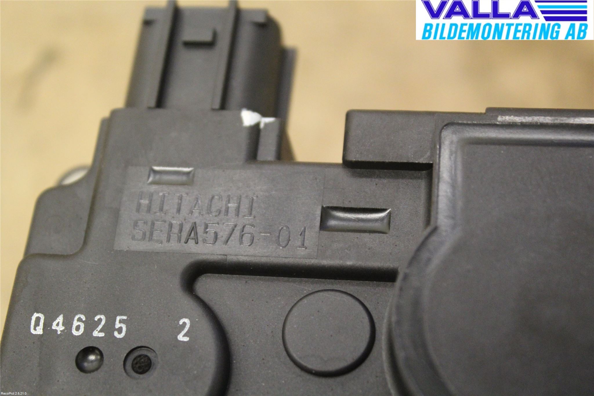 Nissan ALMERA    00-06 Injspjällhus