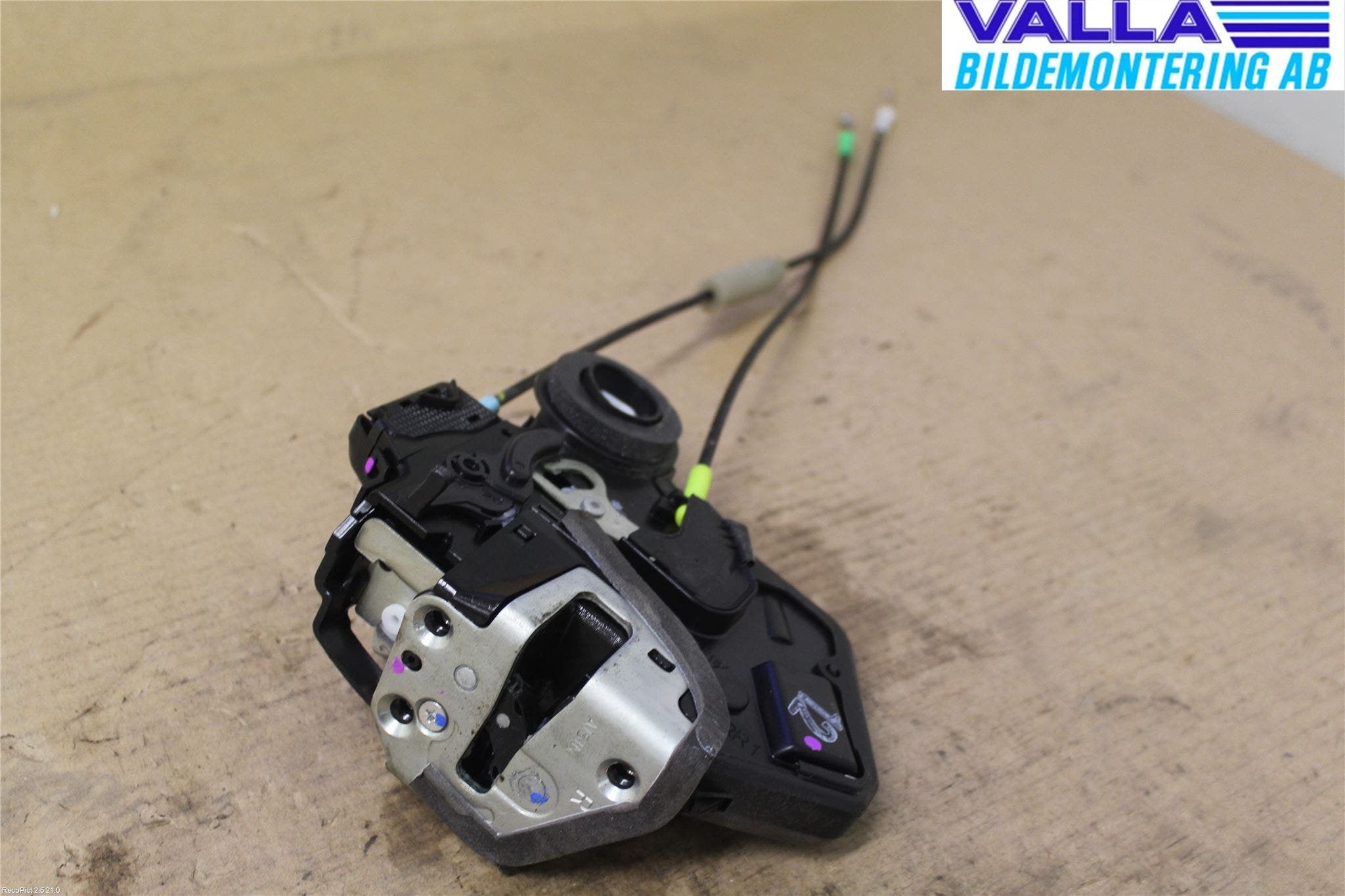 Toyota HILUX 05-16 Låskista-Dörrlås