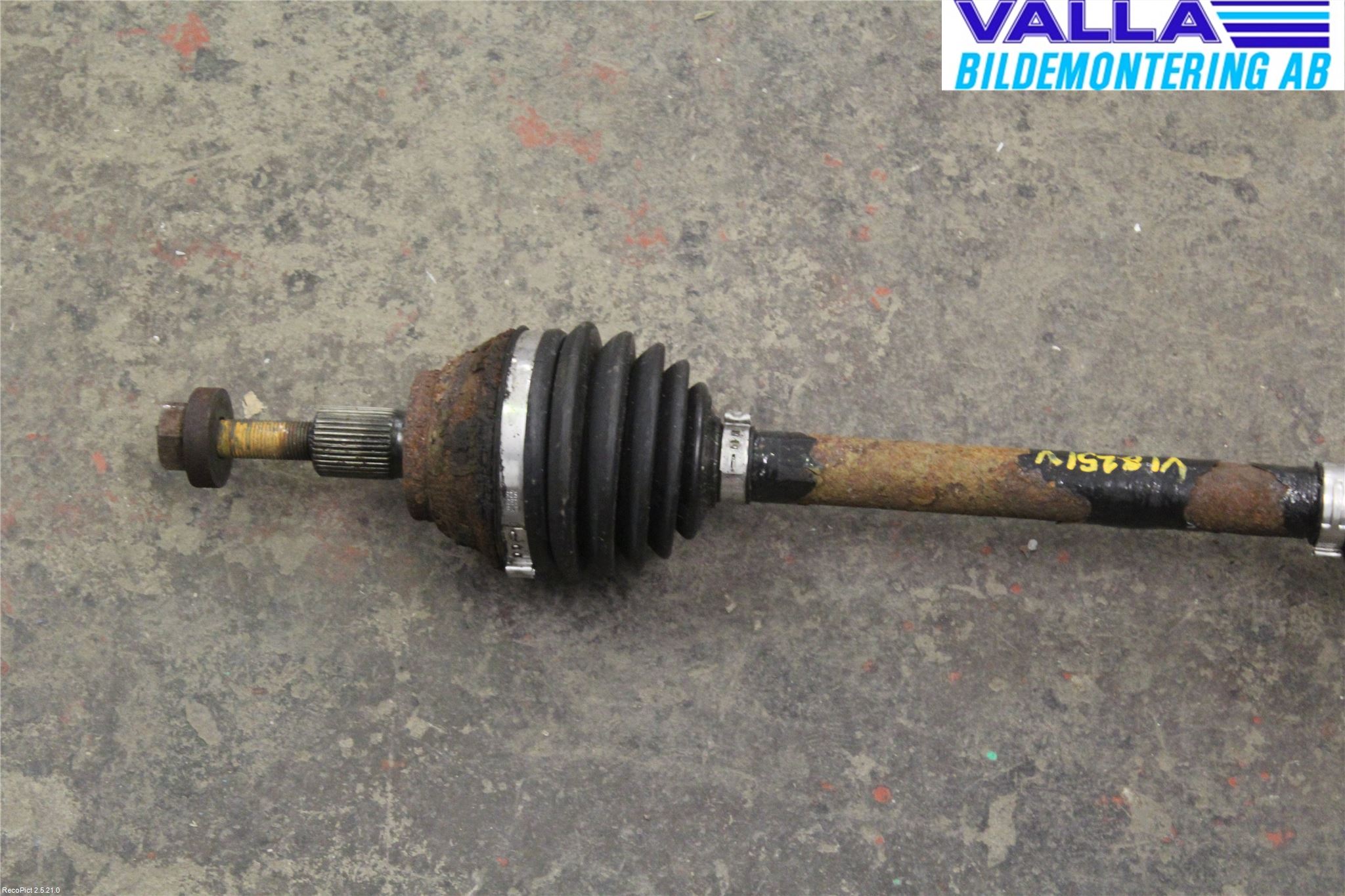 Volkswagen VW GOLF V 04-09 Drivaxel Fram Vänster