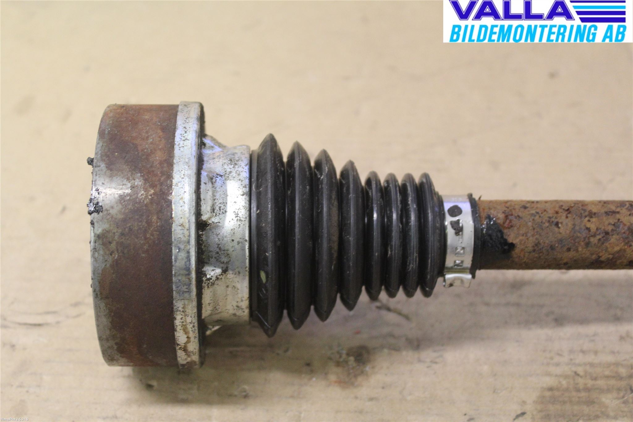 Volkswagen VW TOURAN 03-10 Drivaxel Fram Vänster