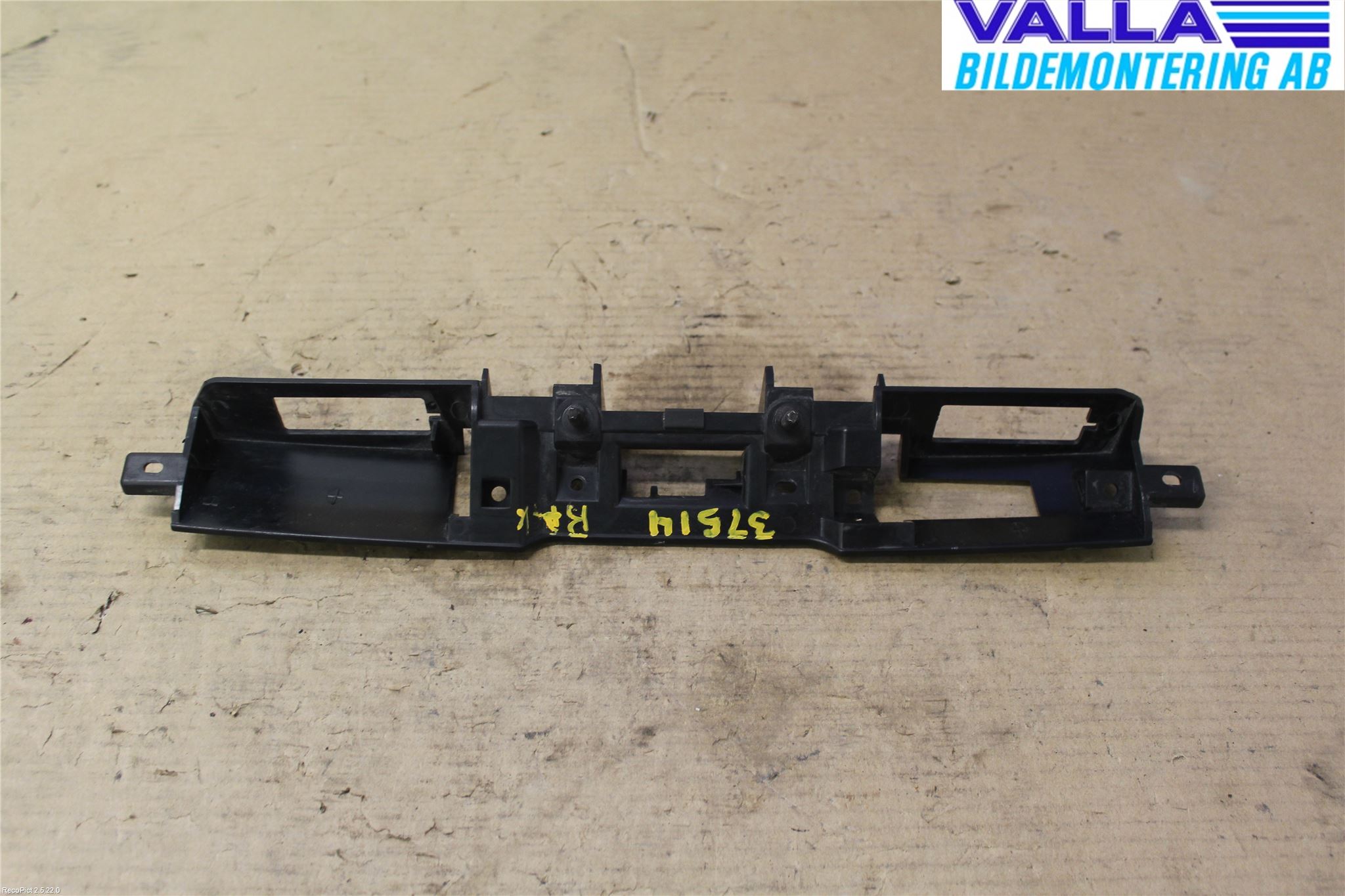 Nissan NOTE E11 06-14 Bakluckehandtag