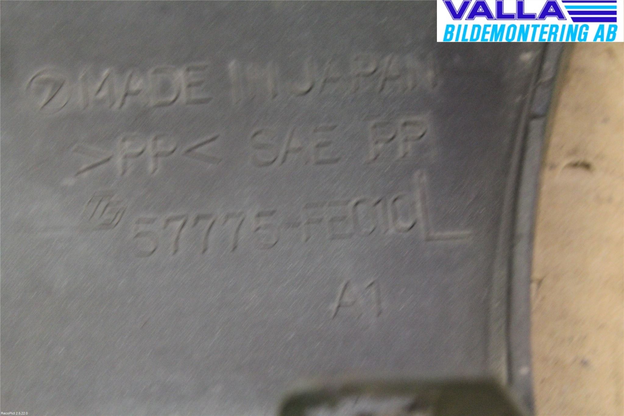 Subaru IMPREZA II  01-02 Stötfångardel Fram Vä