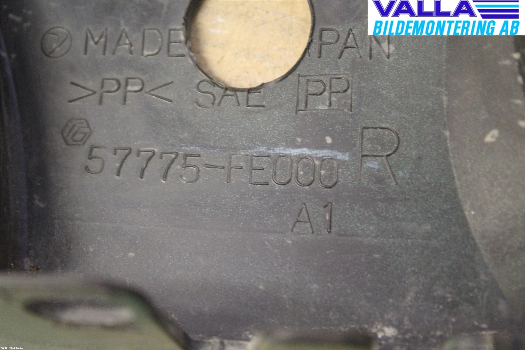 Subaru IMPREZA II  01-02 Stötfångardel Fram Hö