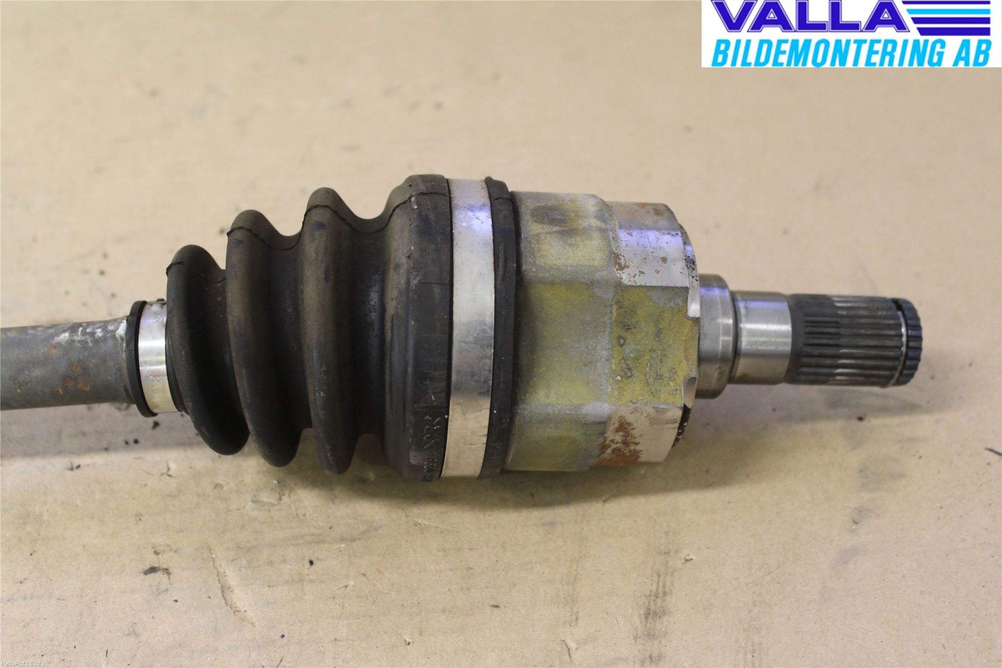 Hyundai i20 PB 09-14 Drivaxel Fram Höger