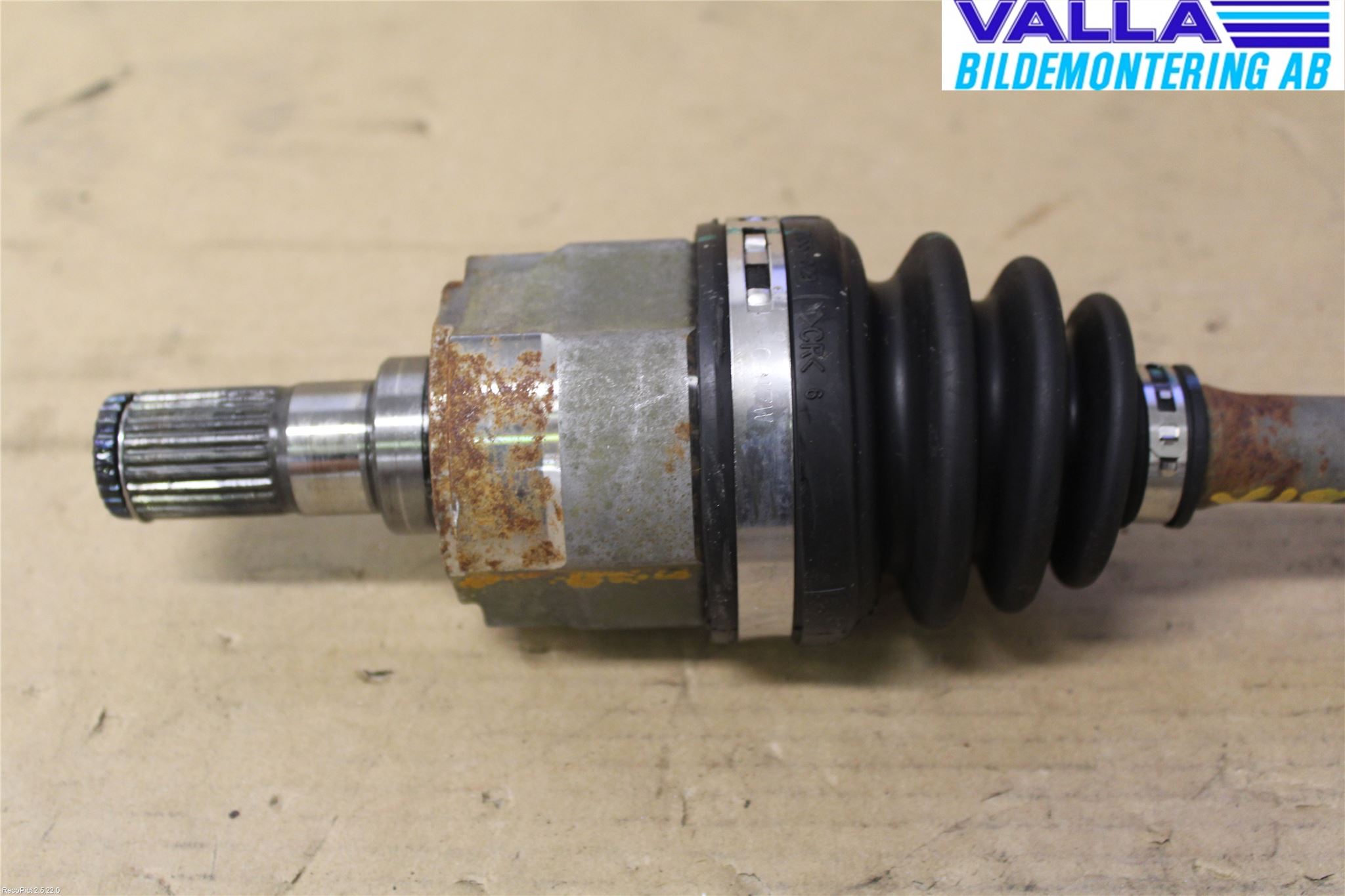 Hyundai i20 PB 09-14 Drivaxel Fram Vänster