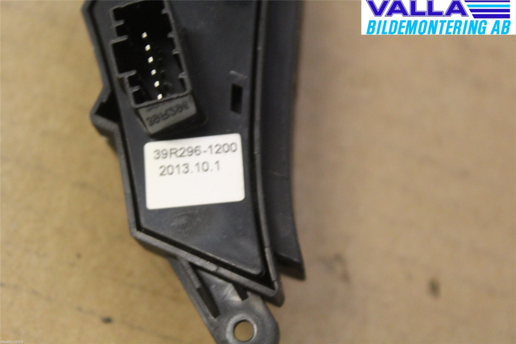 Hyundai i40 08-15 Strömställare Färddator