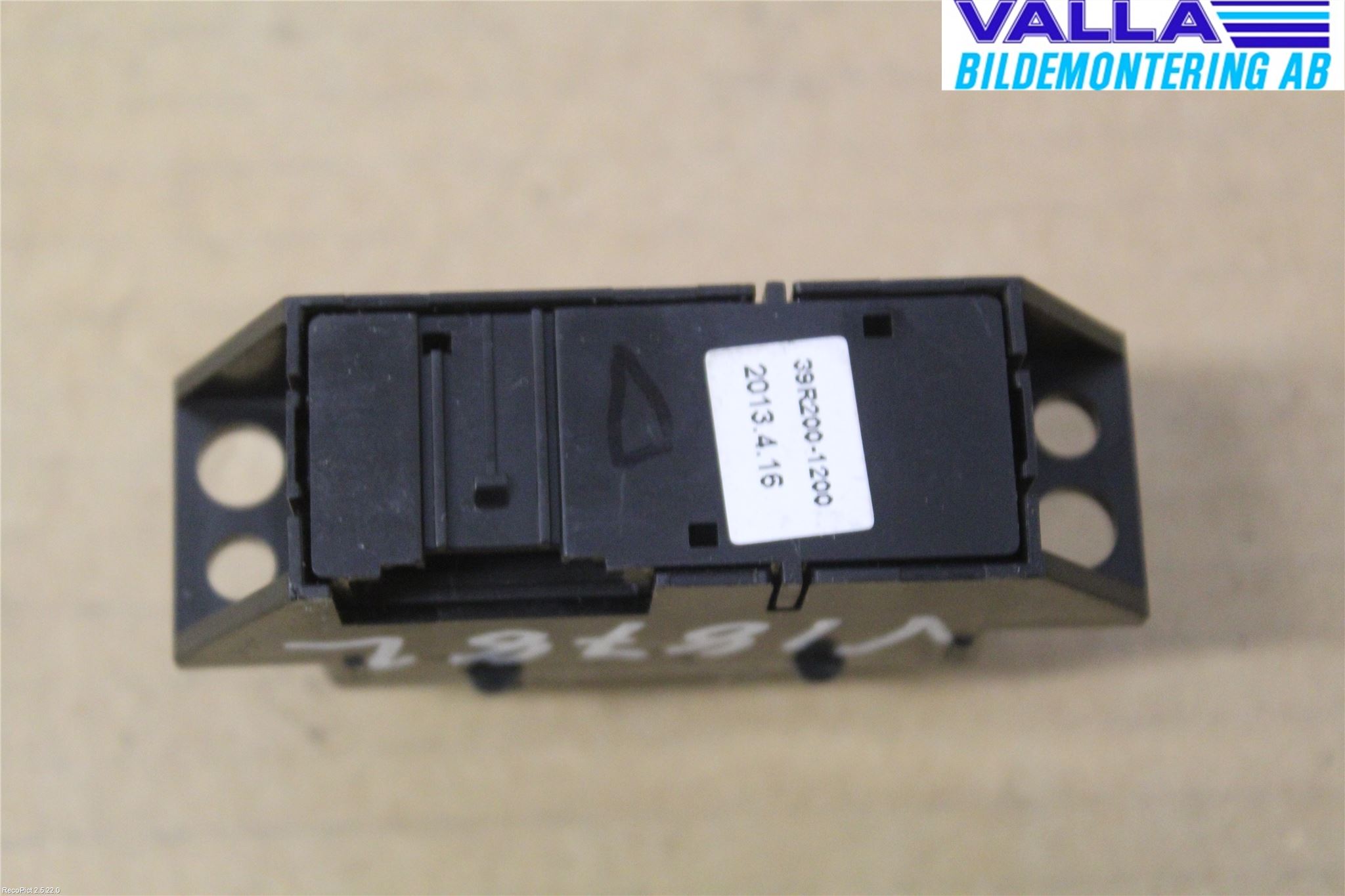 Hyundai i40 08-15 Strömställare Stolvärme