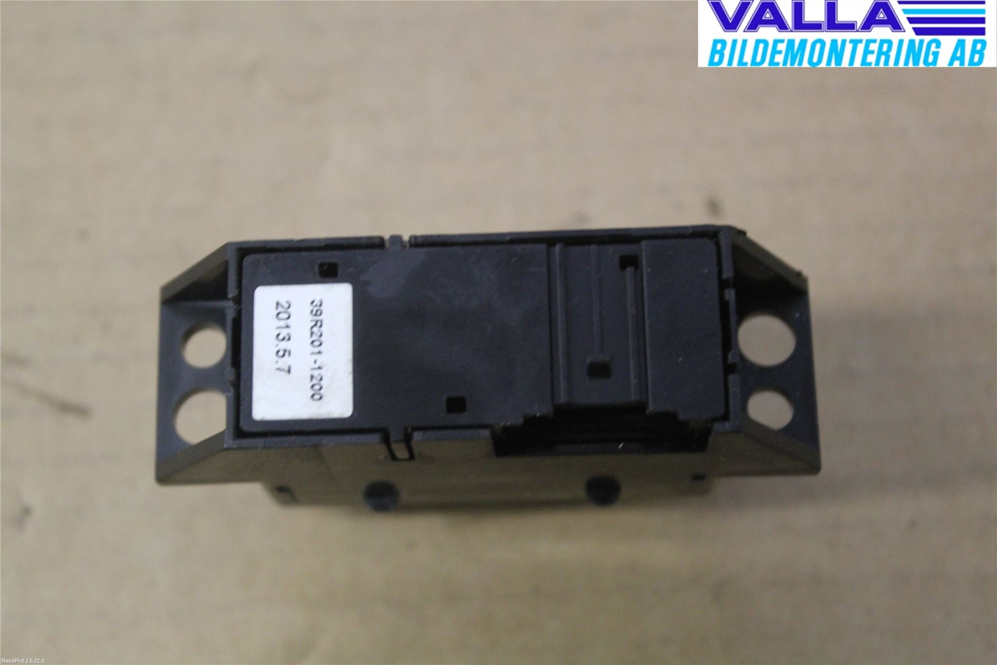 Hyundai i40 08-15 Strömställare Stolvärme