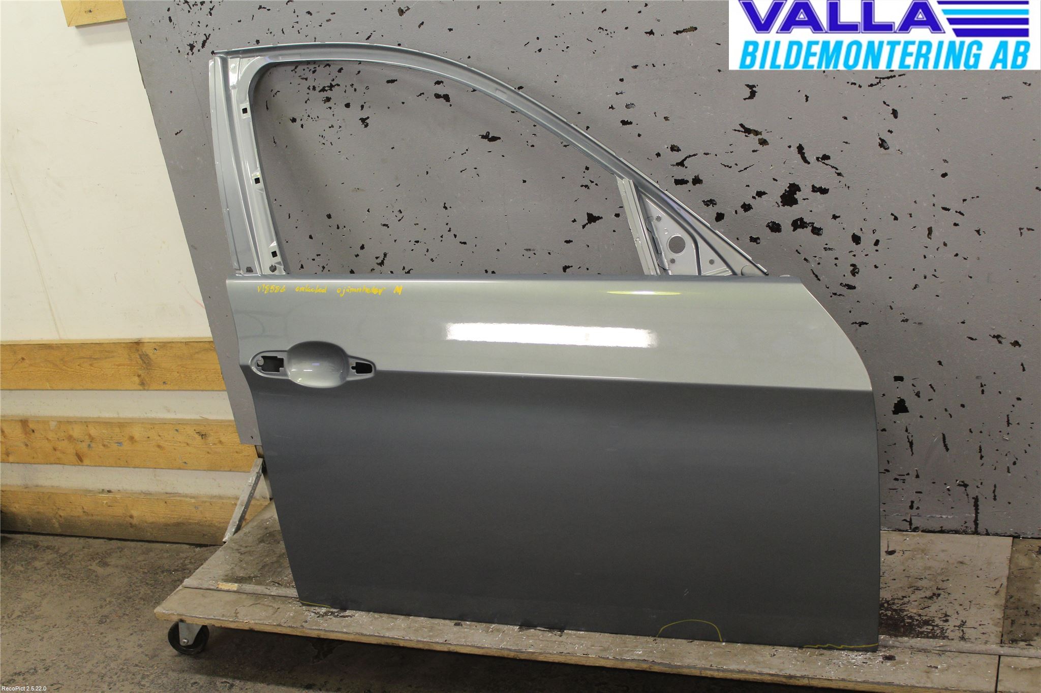 BMW 3 E90/91 SED/TOU 05-12 Dörr Fram Höger