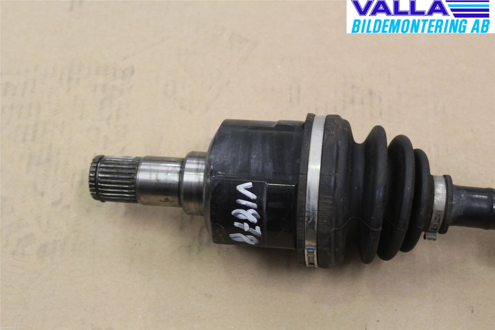 Hyundai i40 08-15 Drivaxel Fram Vänster