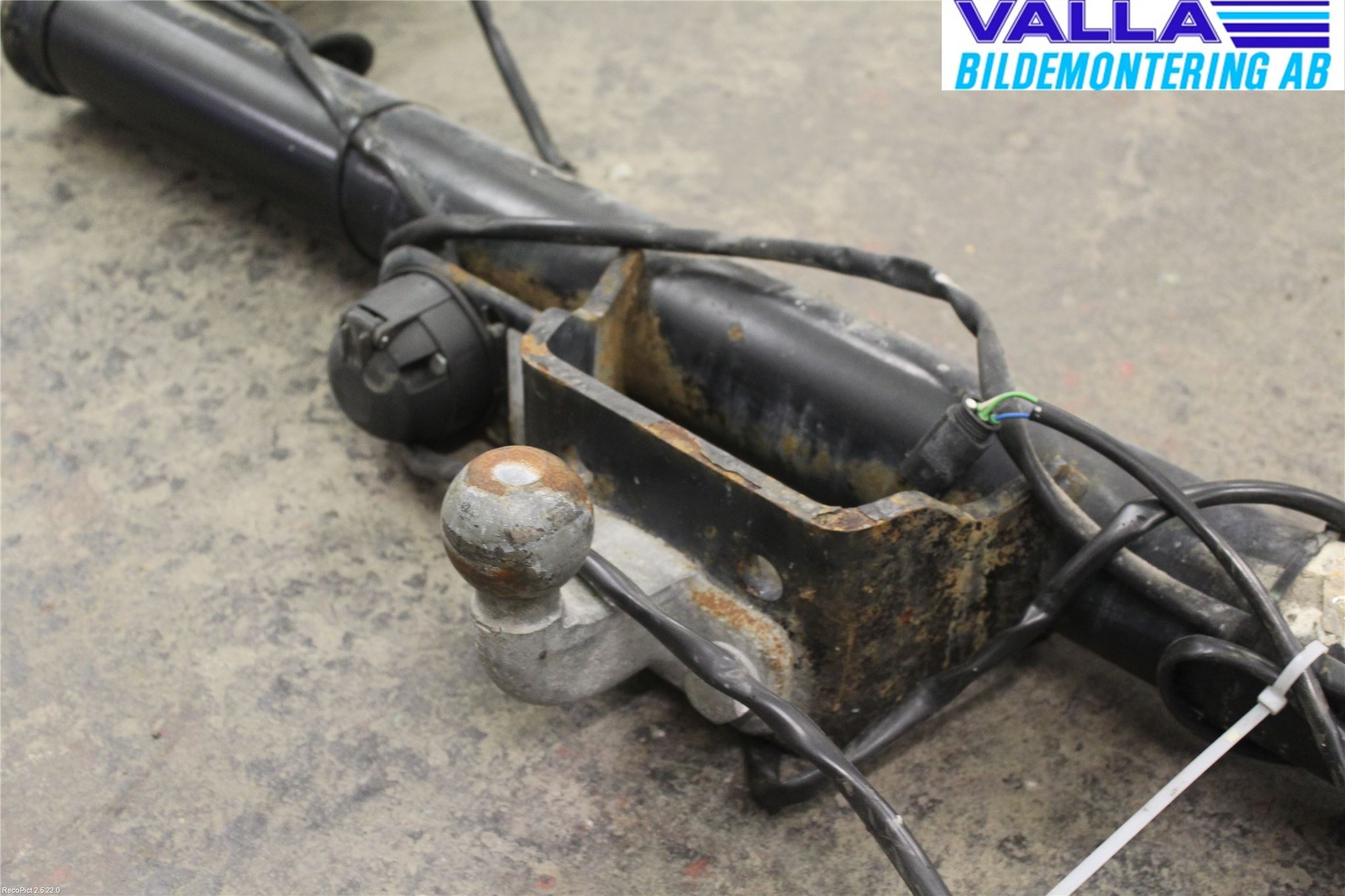 Opel VIVARO 01-14 Dragkrok