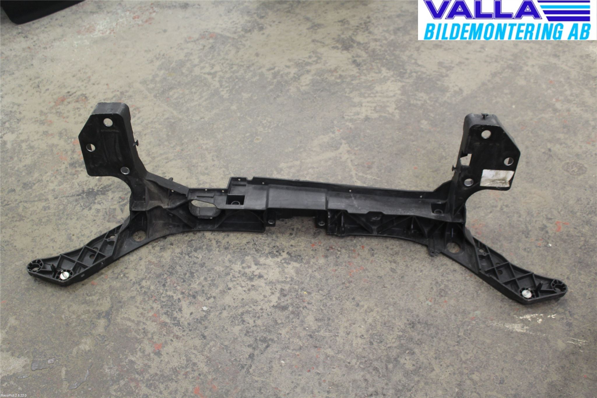 Renault CLIO III  09-12 Front Huvlåsplåt-Balk