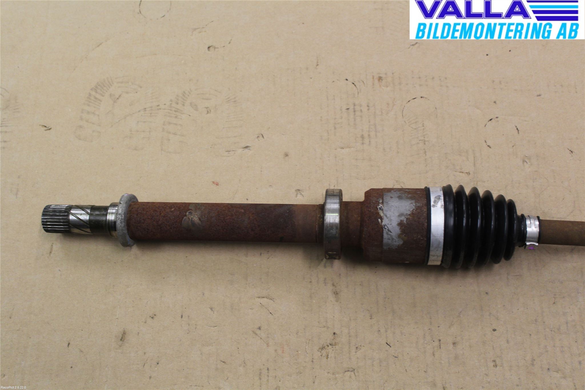 Renault CLIO III  09-12 Drivaxel Fram Höger