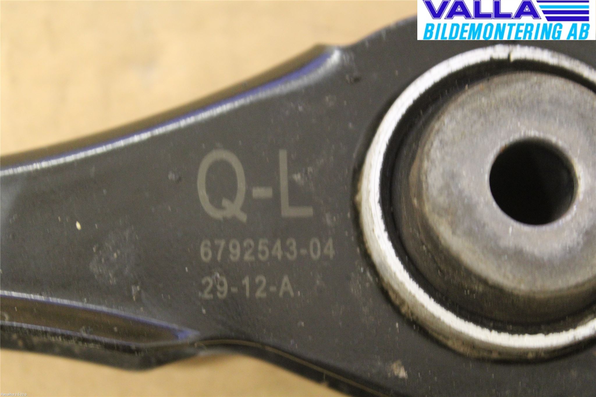 BMW 1 F20/F21 11-19 Bärarm Bak Övre Vänster