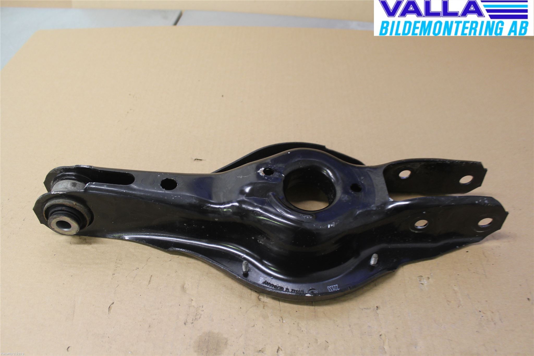 BMW 1 F20/F21 11-19 Bärarm Bak Höger